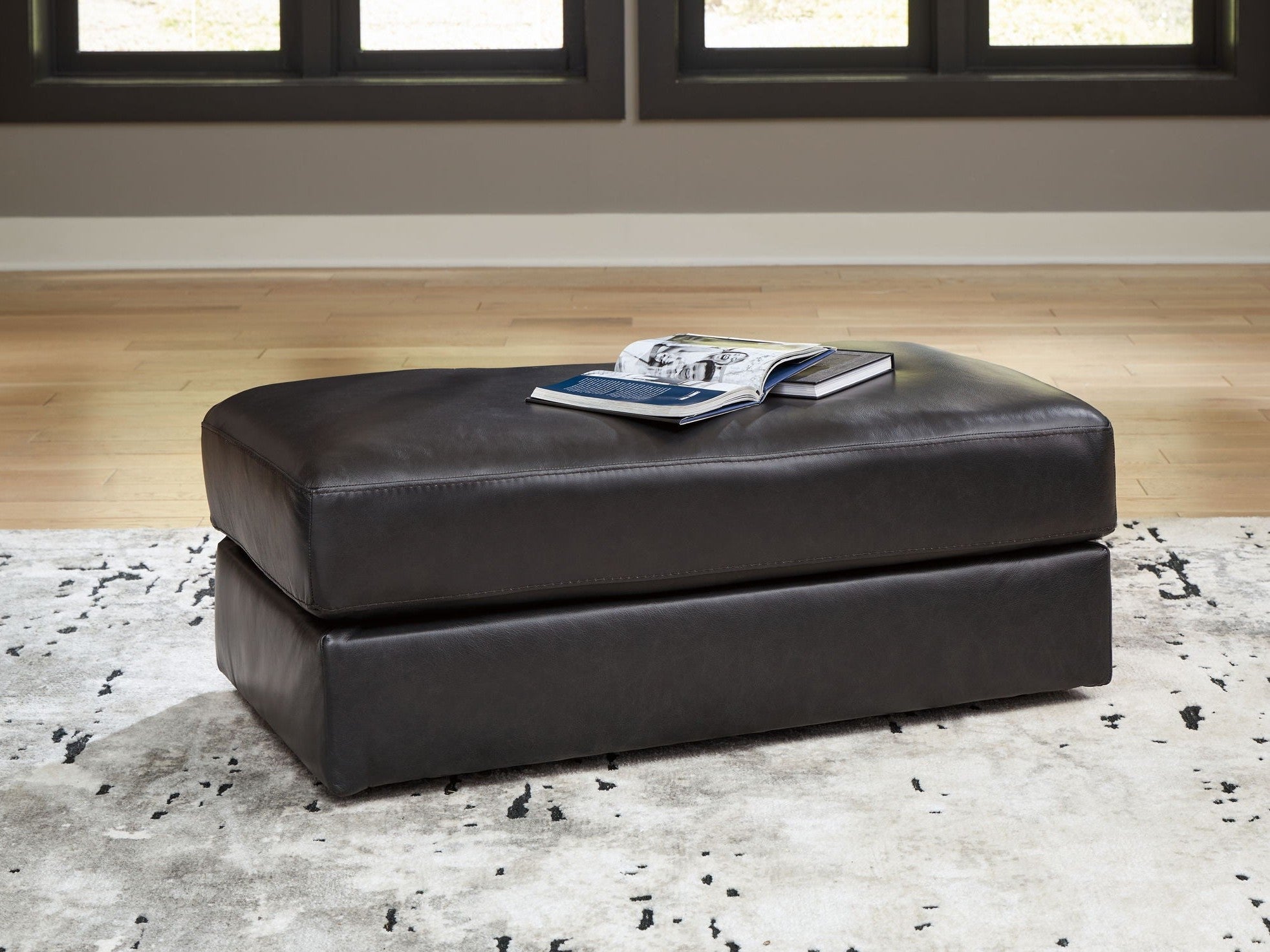 Amiata - Ottoman - Onyx