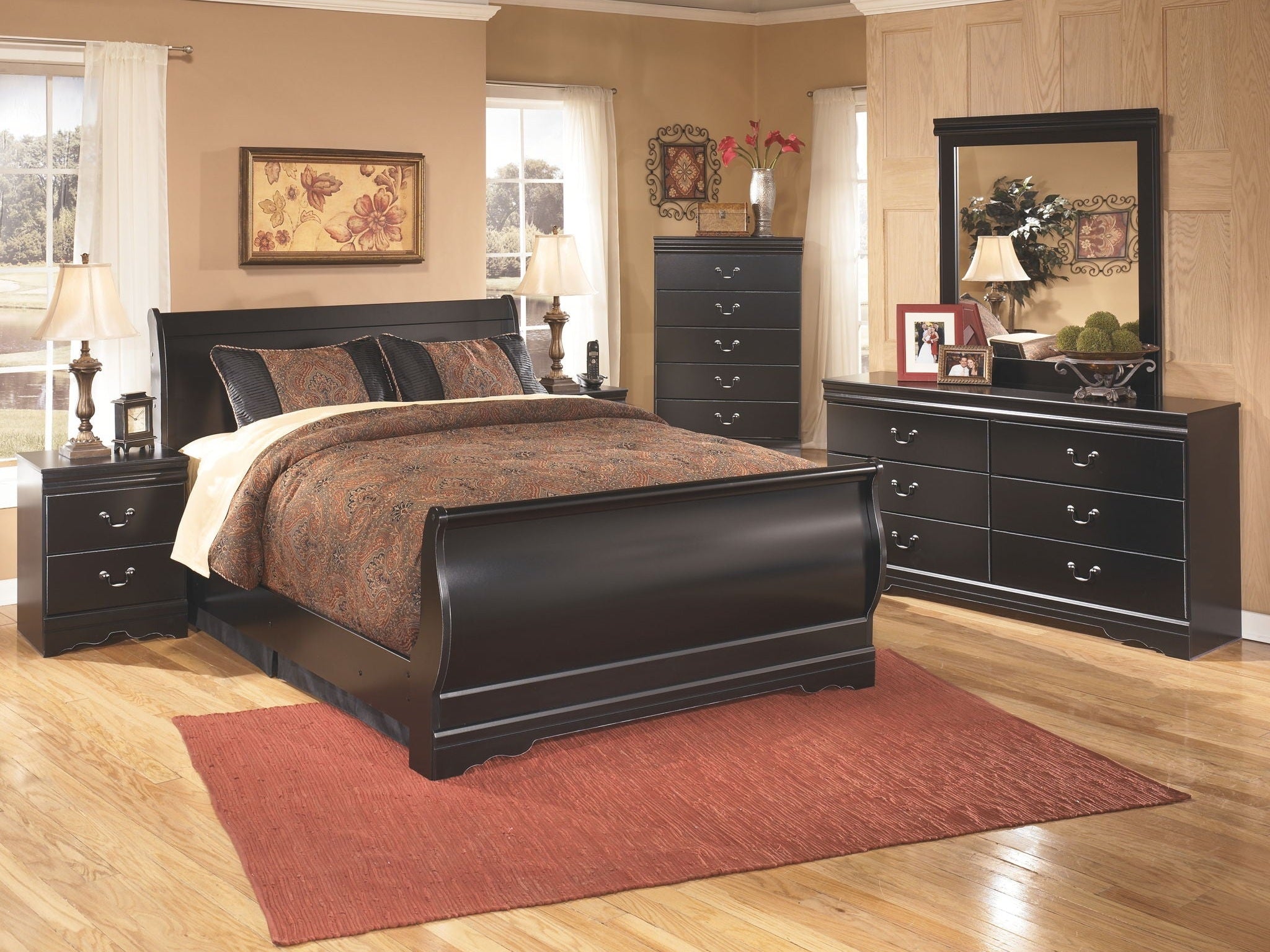 Huey Vineyard - Bedroom Set