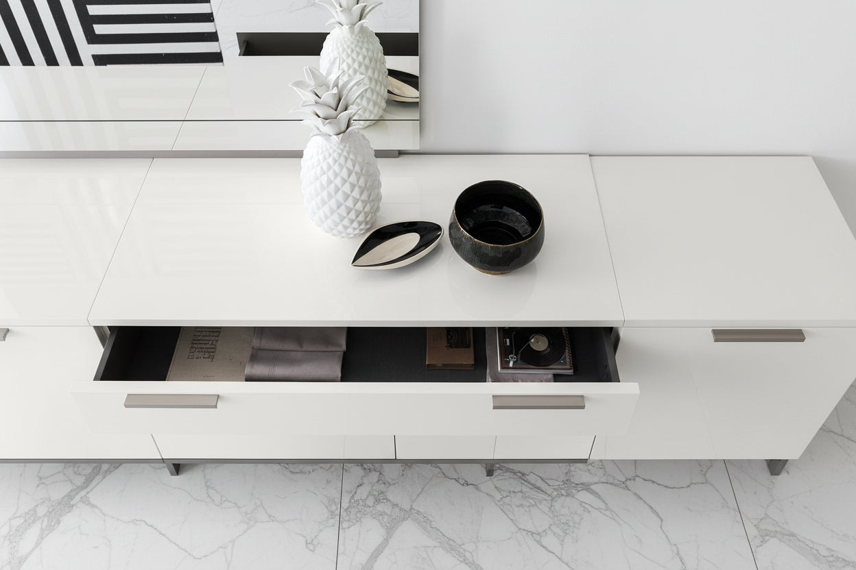 Artemide Dining Room Set