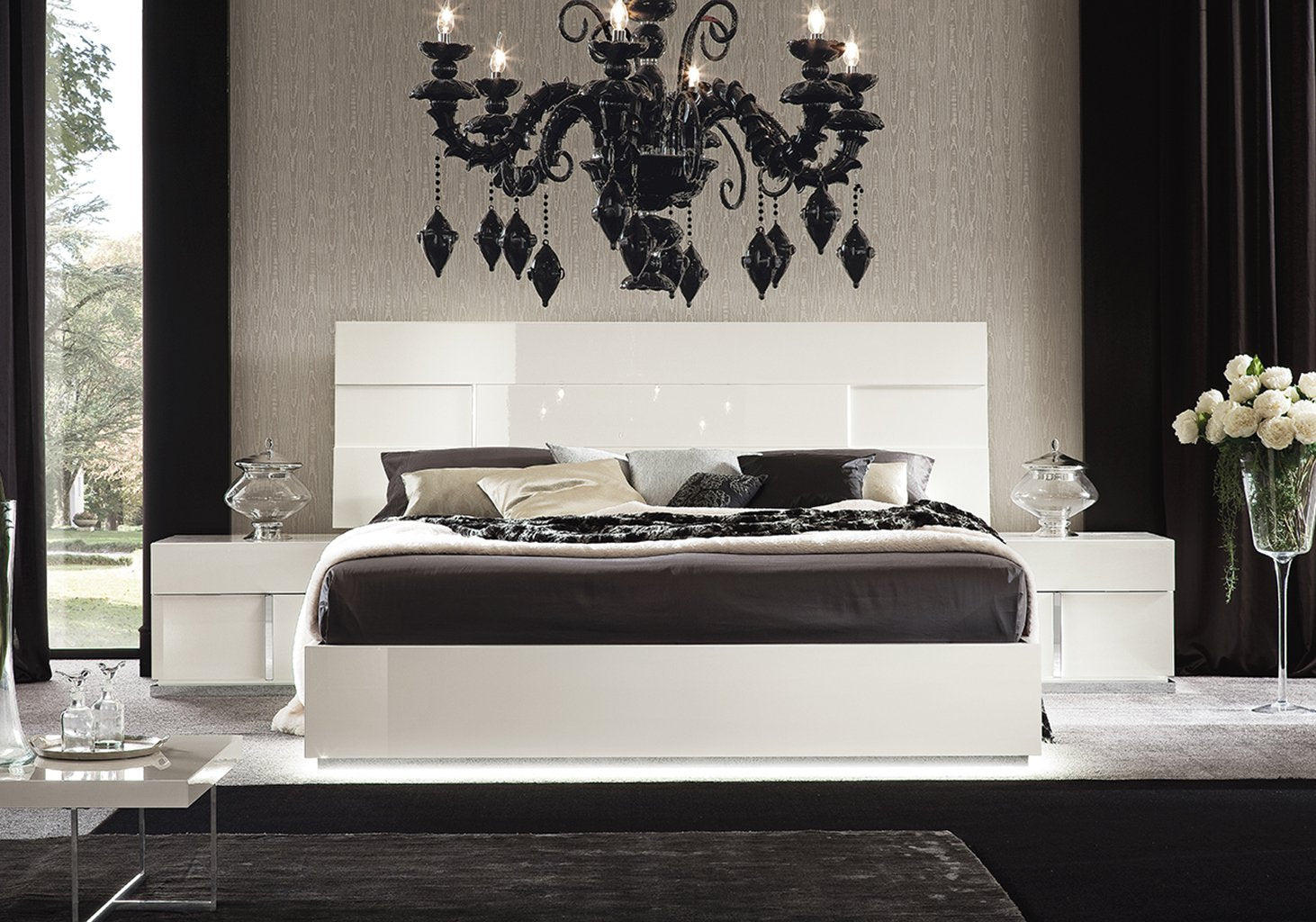 Canova Modern Bed