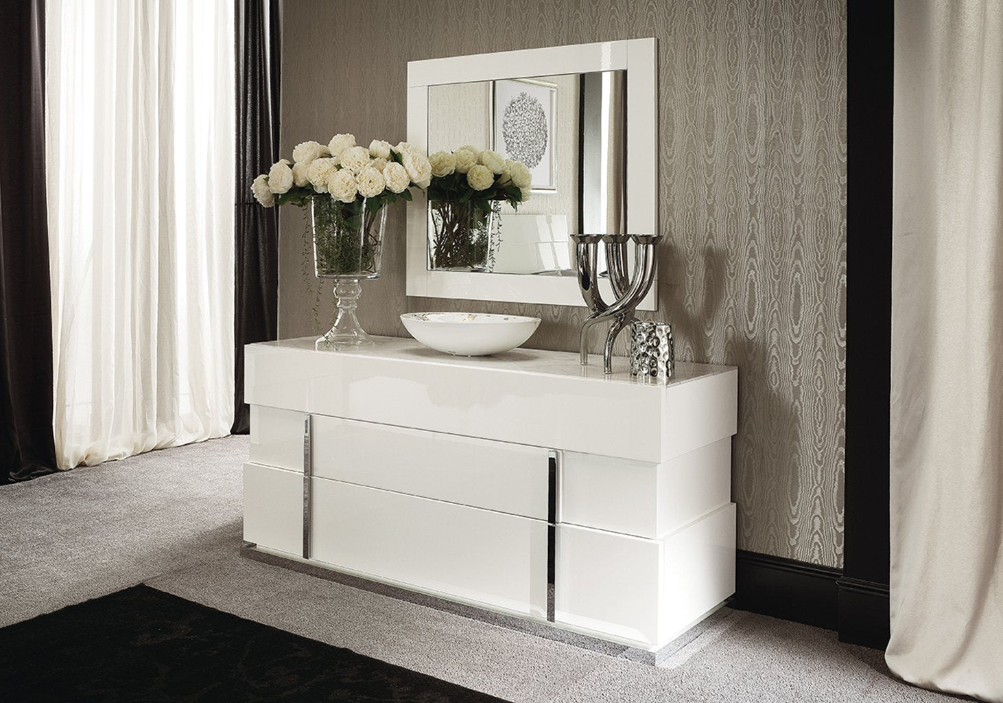 Canova Modern Bed