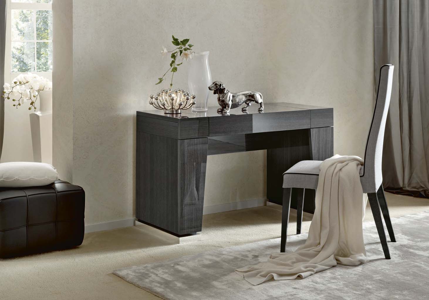 Monte Carlo Bedroom Set