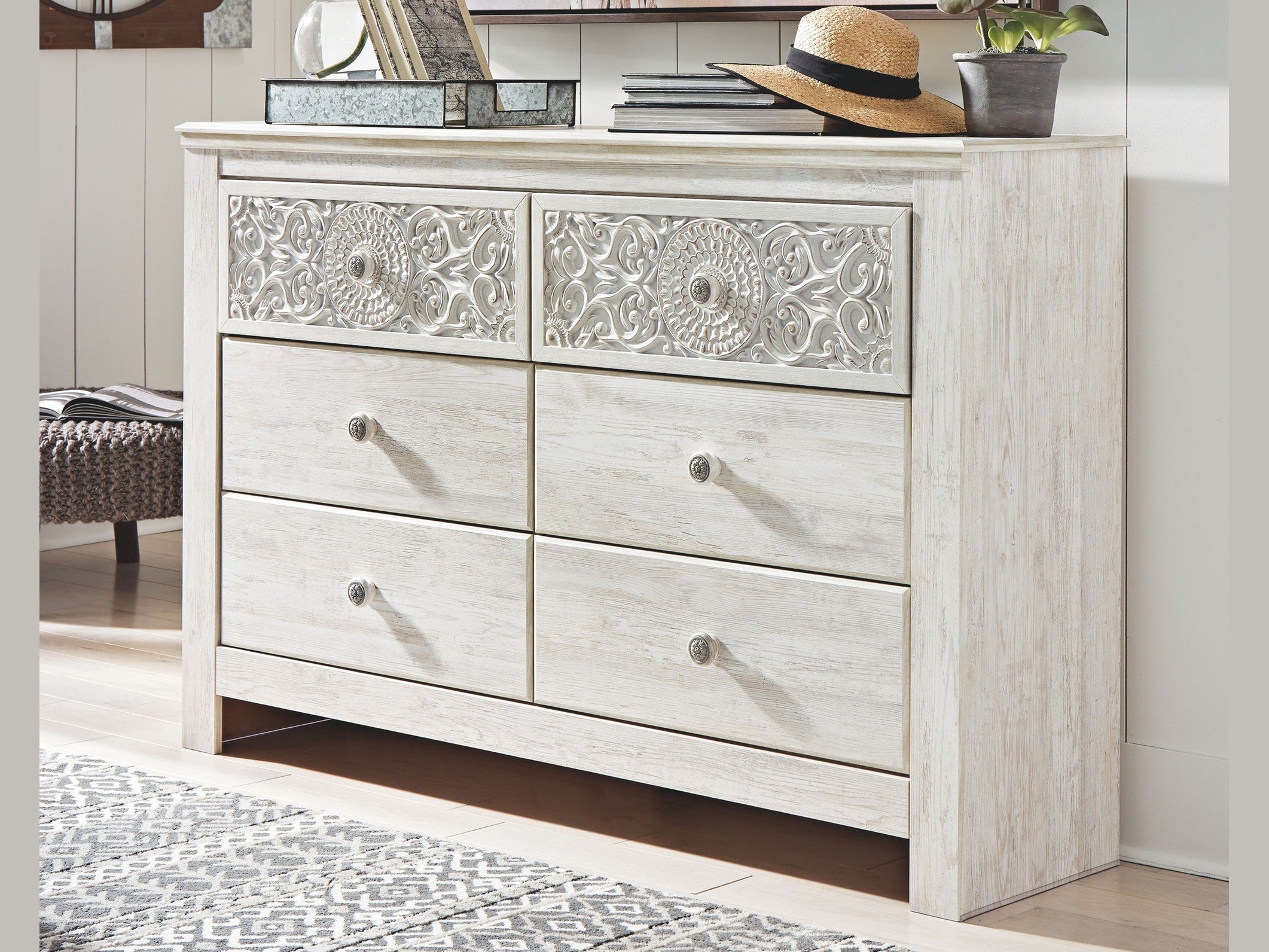 Paxberry - Six Drawer Dresser - Medallion Drawer Pulls - Whitewash