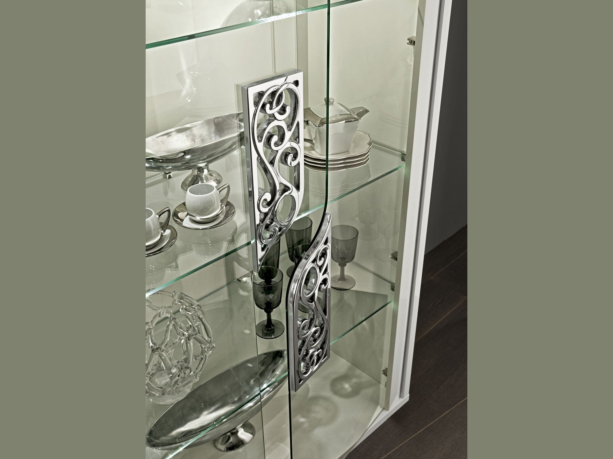 Roma - 2 Door Curio - White