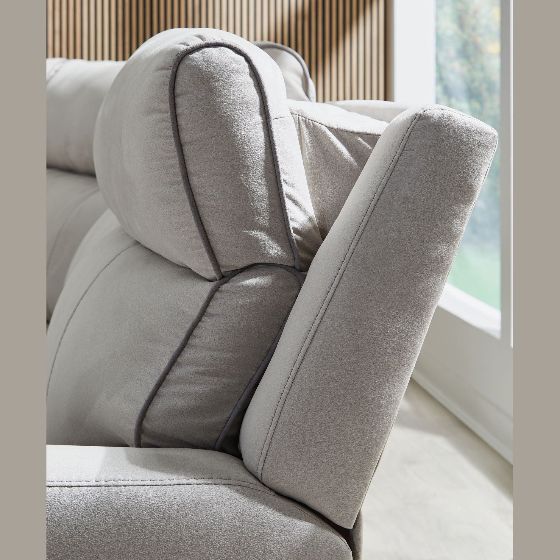 Social Pointe Reclining Sectional
