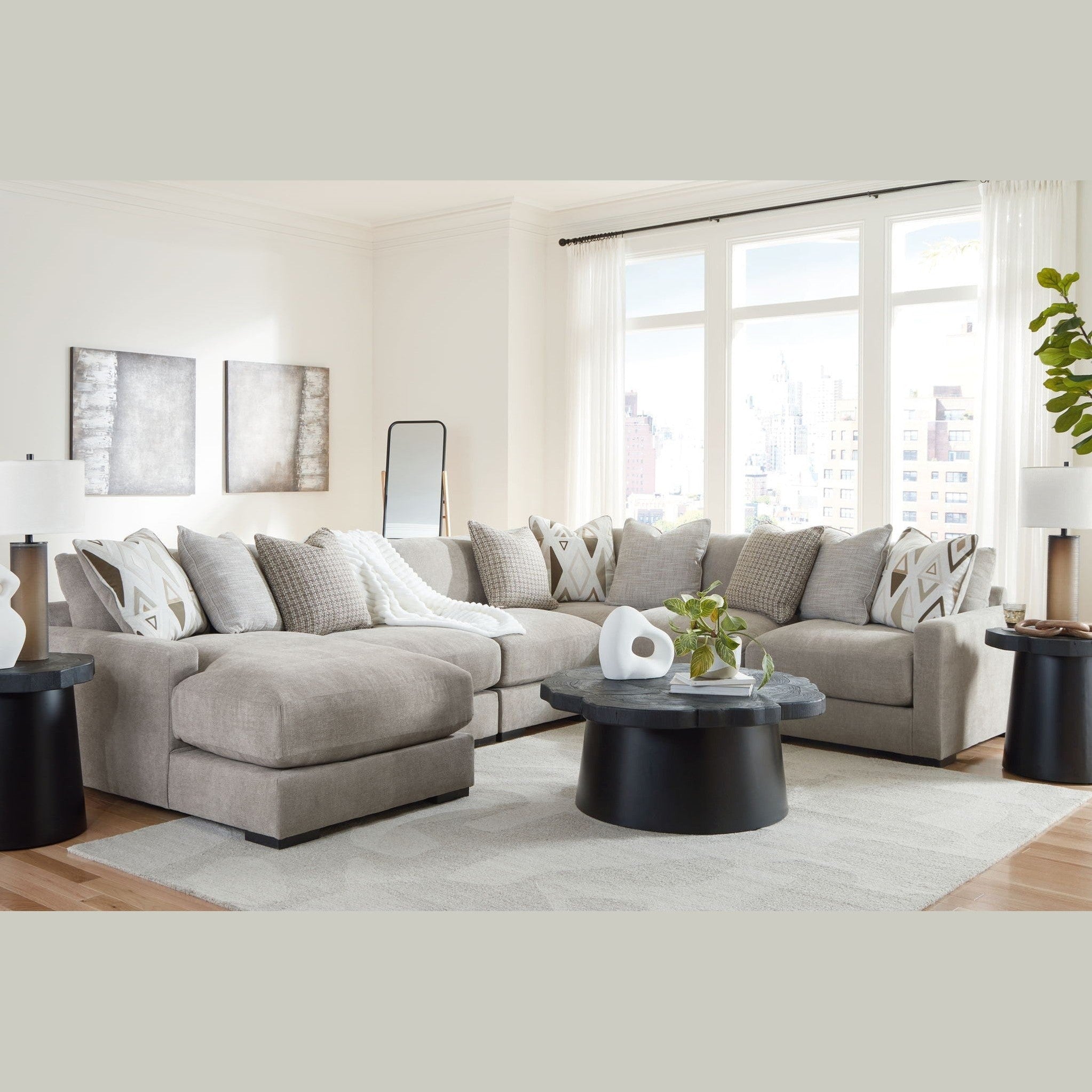 Aslan Court - Sectional