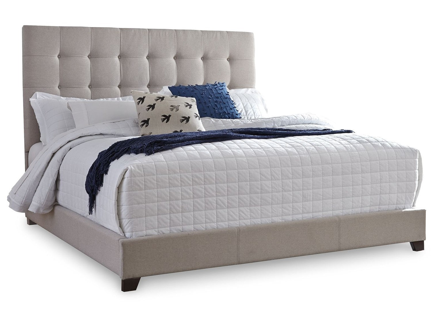 Dolante - Upholstered Bed