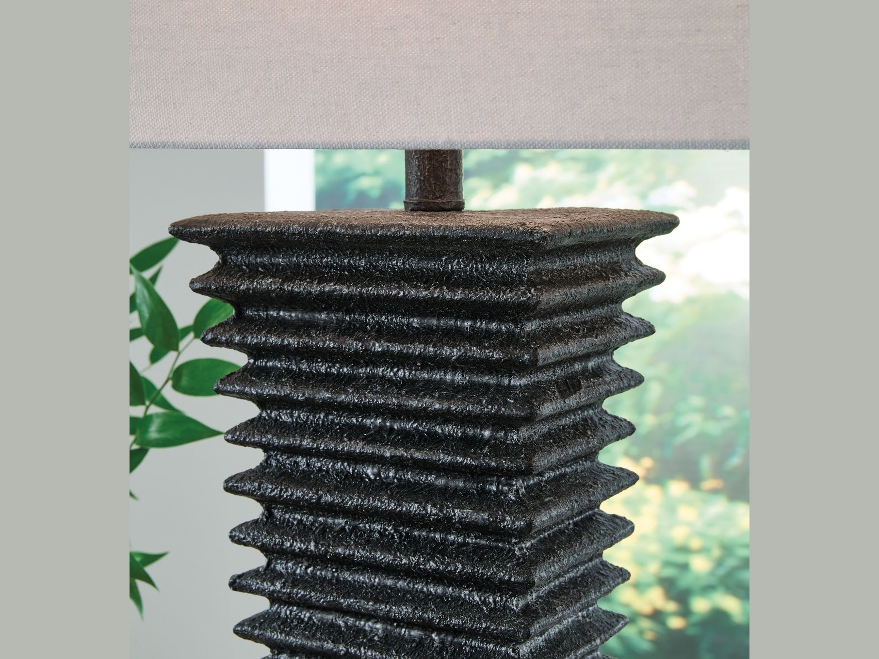 Golzar - Poly Table Lamp - Black