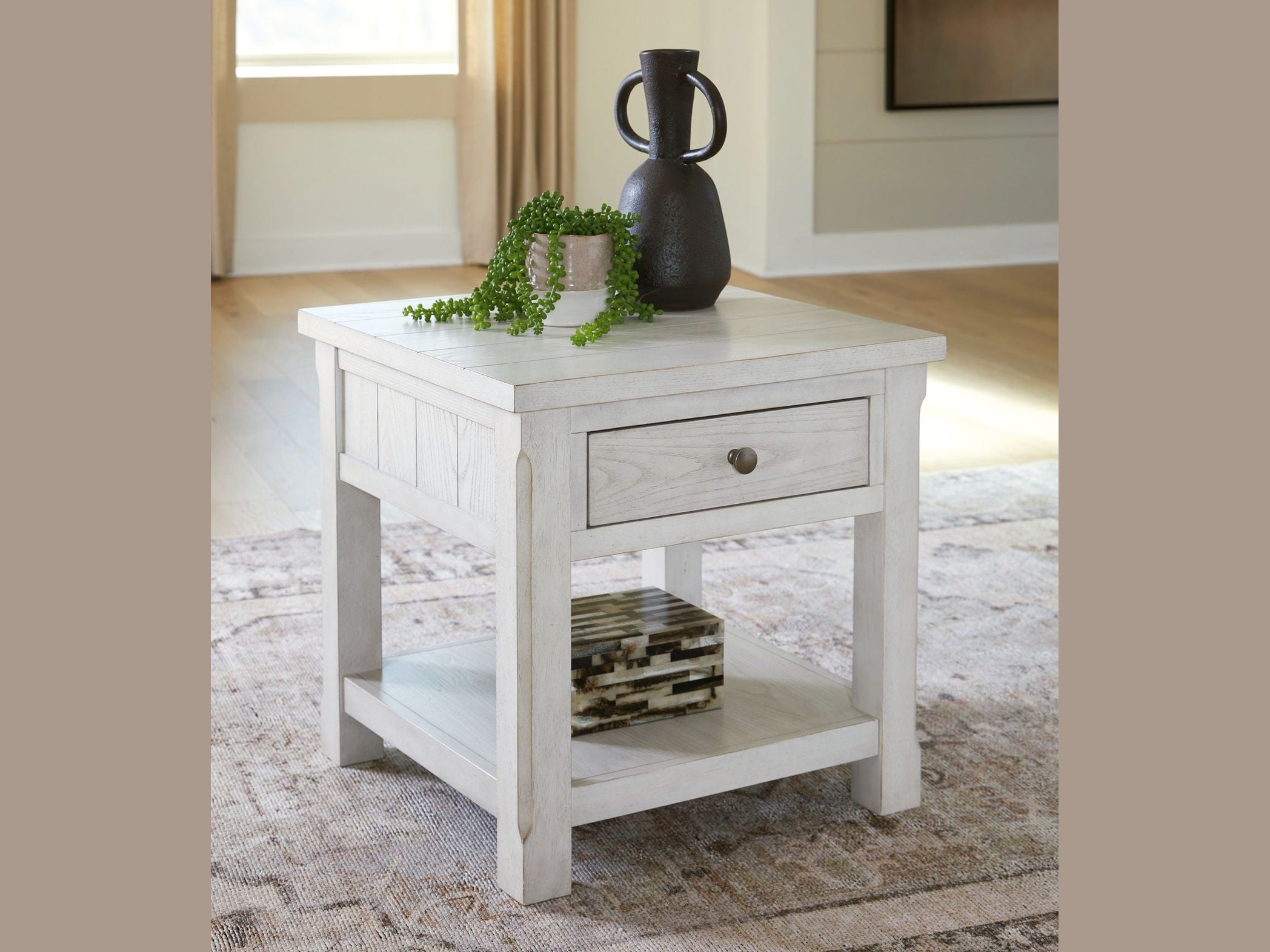 Robbinsdale - Table