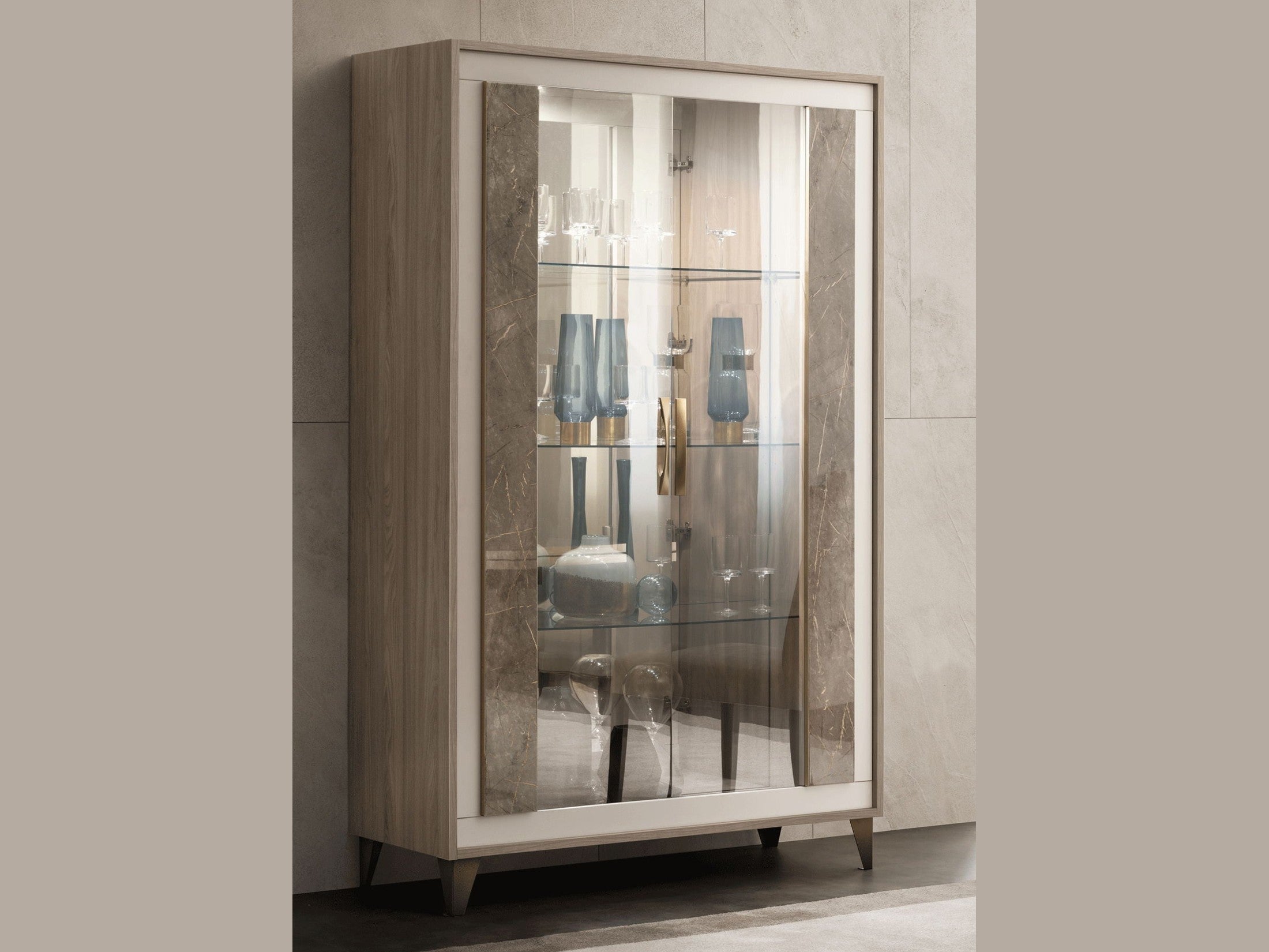 ArredoAmbra - 2 Door Glass Cabinet - Light Brown