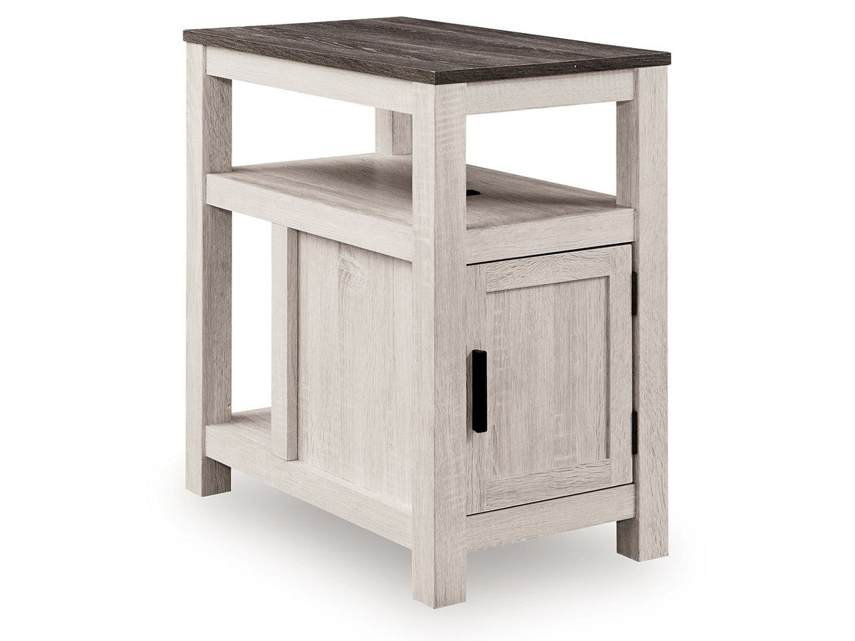 Fendenmore - Chair Side End Table