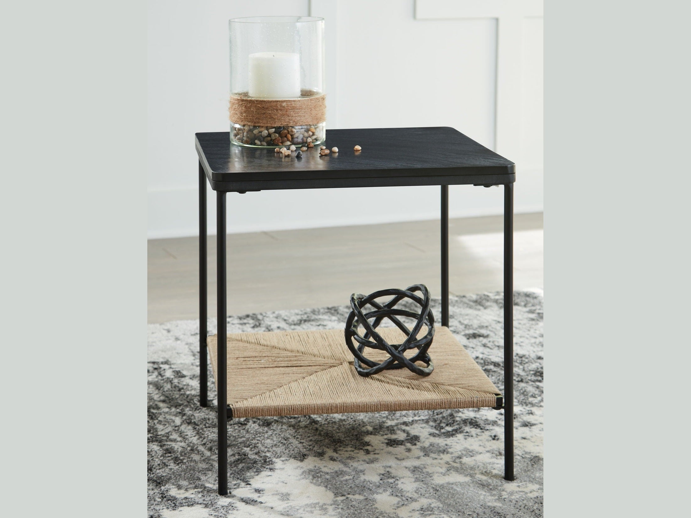 Minrich - Accent Table - Black / Natural