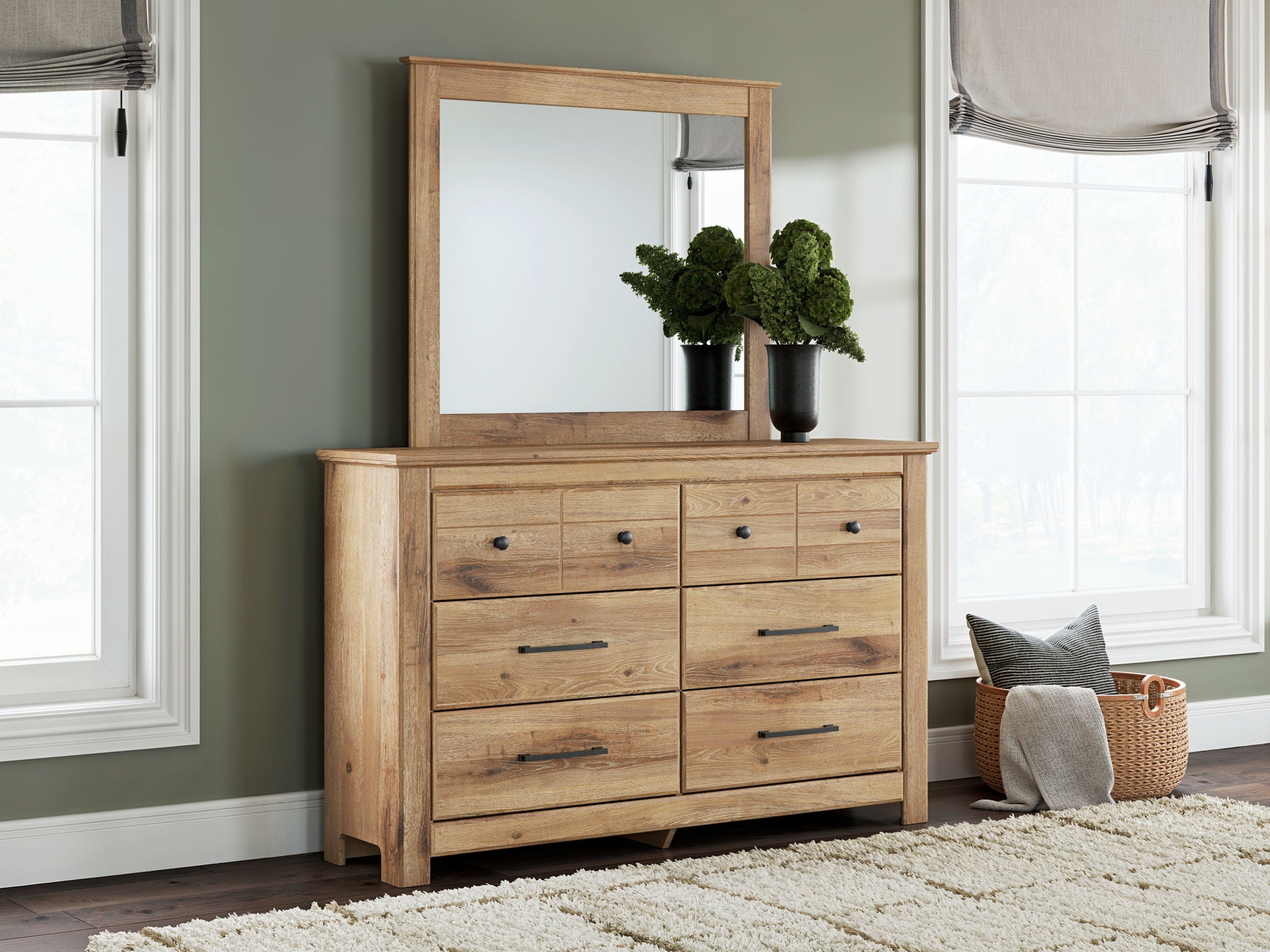 Fenderport - Six Drawer Dresser