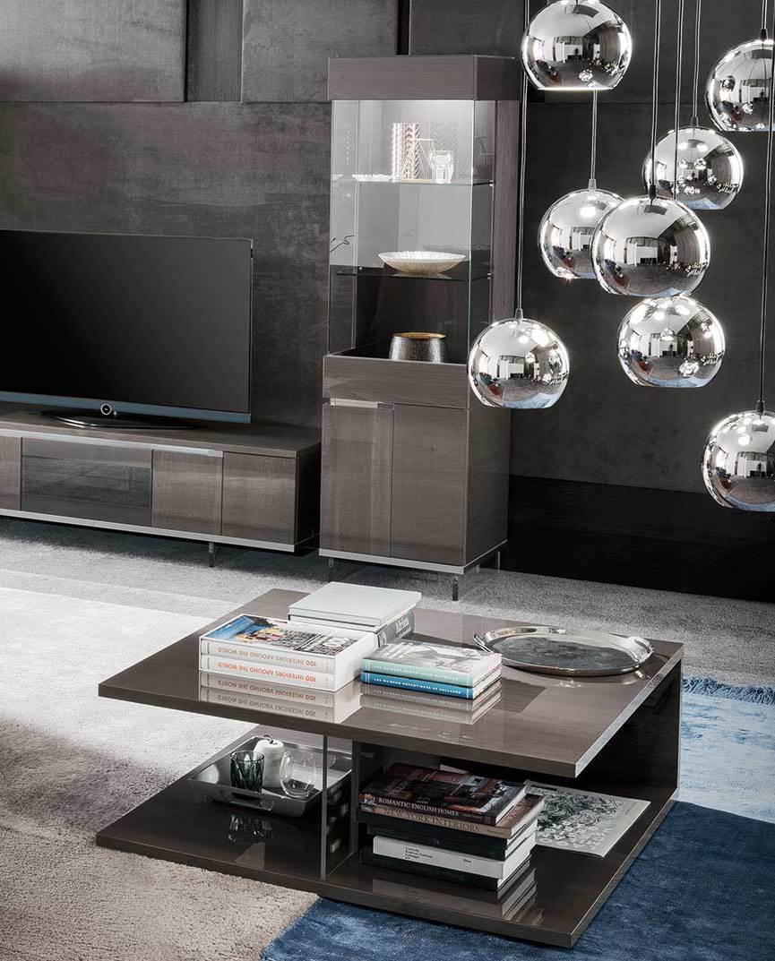 Athena 1-Door Curio, Right side