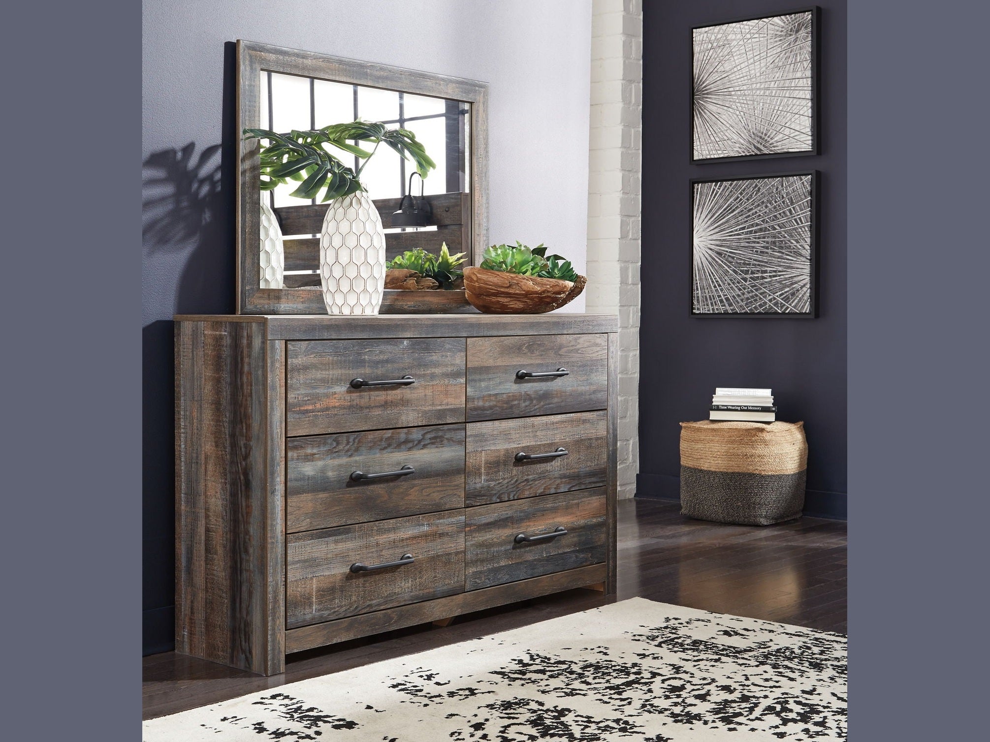 Drystan - Dresser