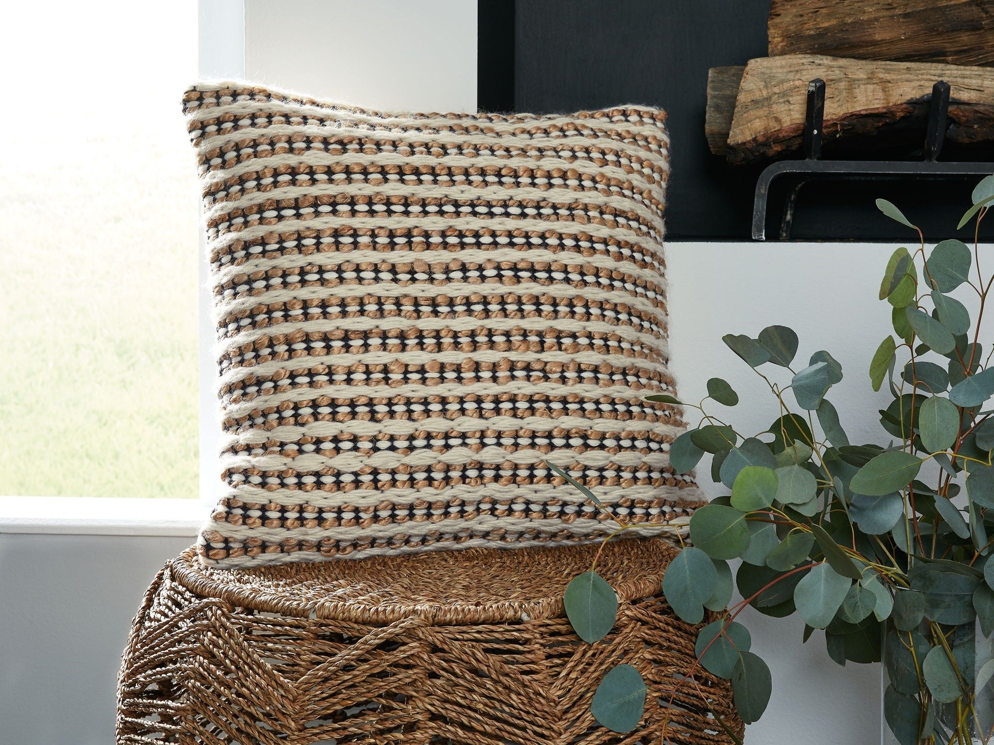 Nealington - Pillow - Brown / Black / White