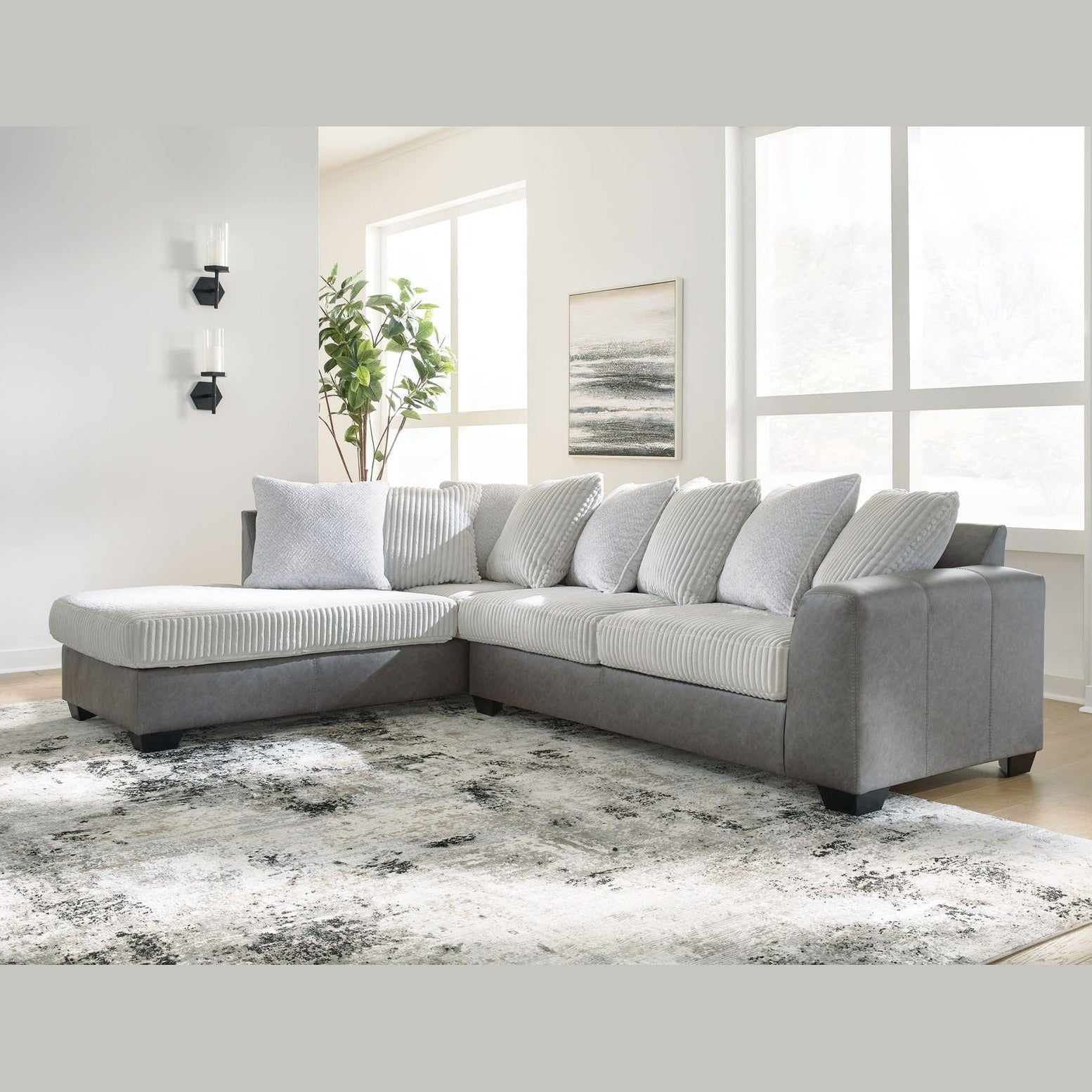 Clairette Court - Sectional