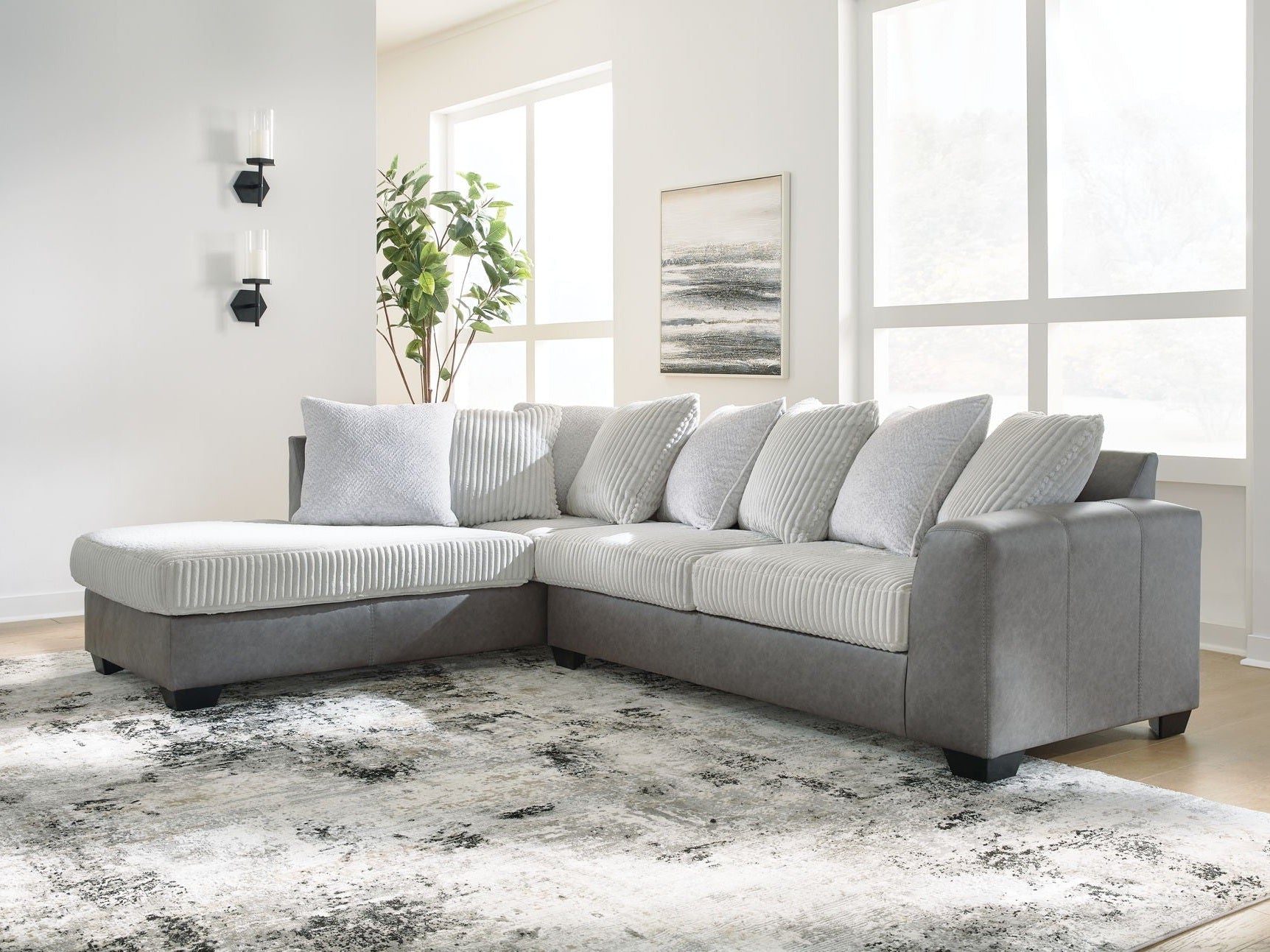 Clairette Court - Sectional