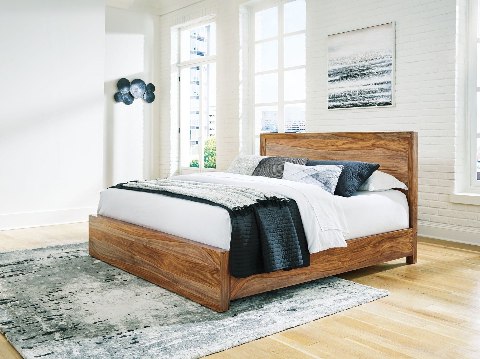 Dressonni - Panel Bed
