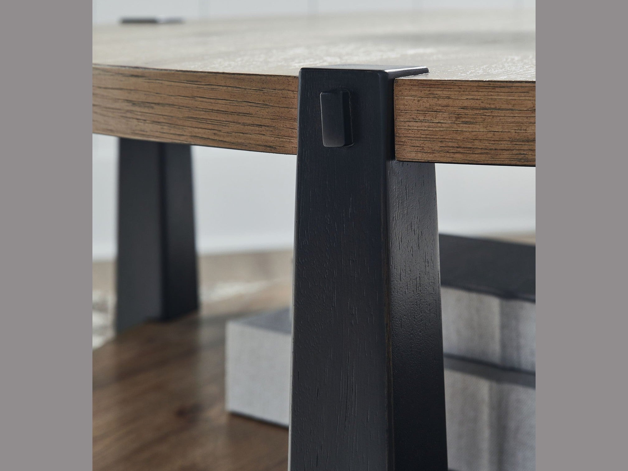 Ridgester - Round Table