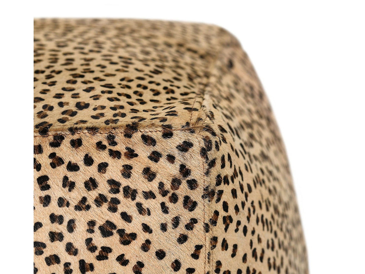 Canada - Hide Pouf