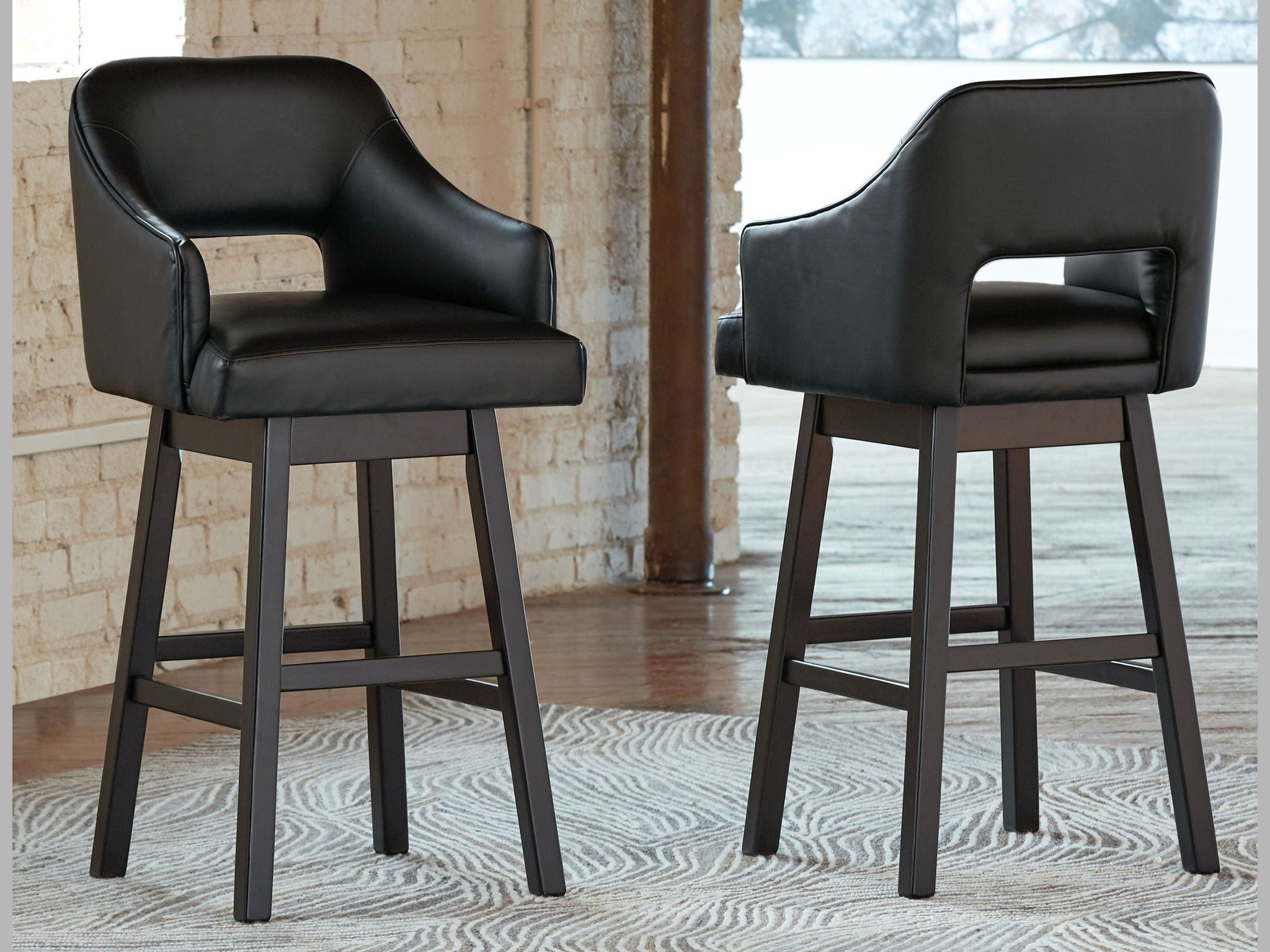 Tallenger - Upholstered Swivel Barstool (Set of 2)