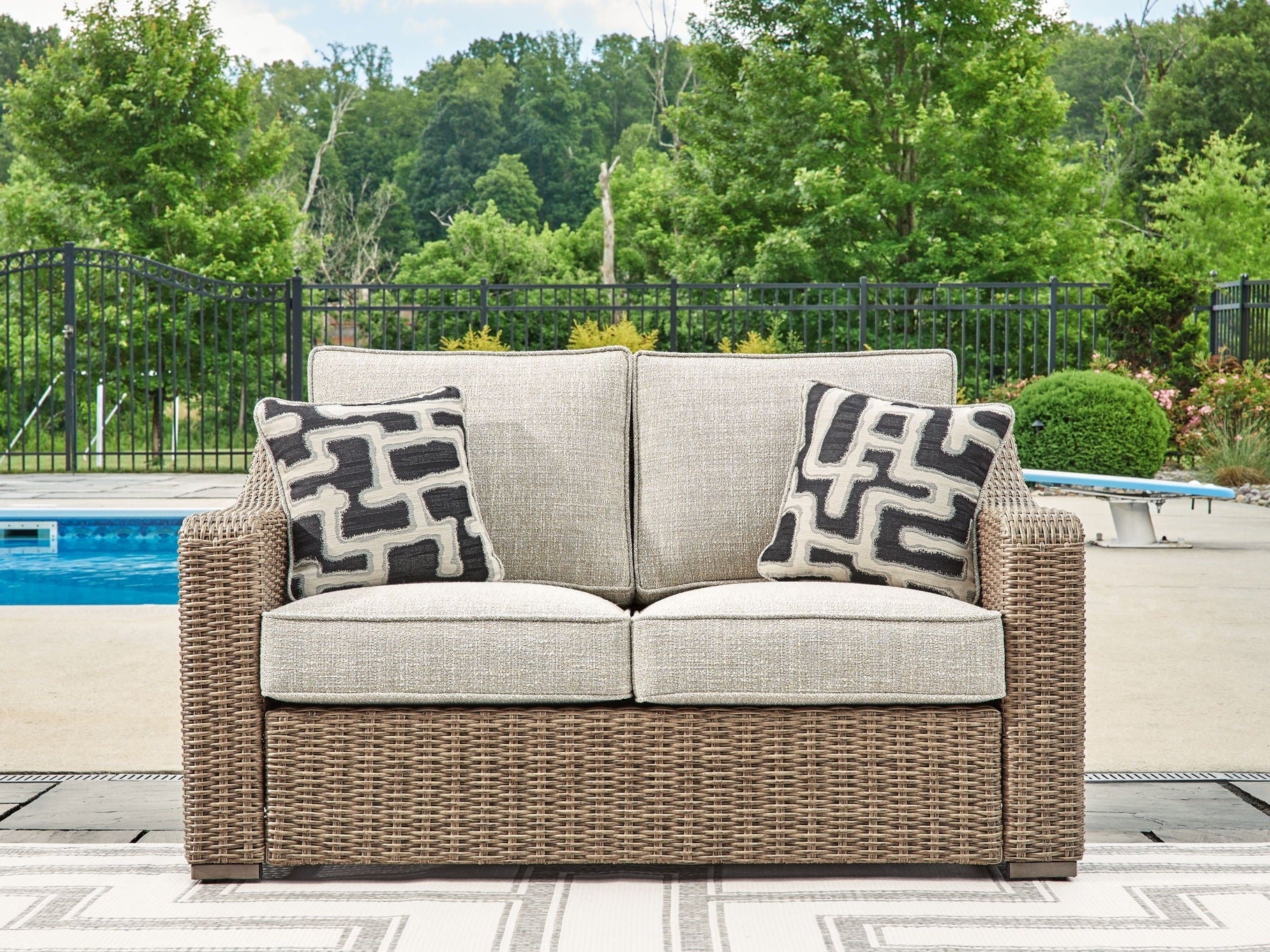 Beachcroft - Loveseat With Cushion - Beige
