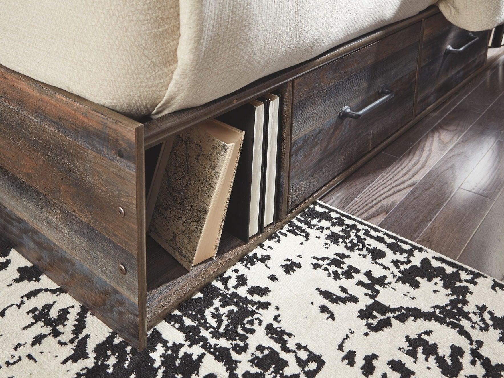 Drystan - Panel Bedroom Set