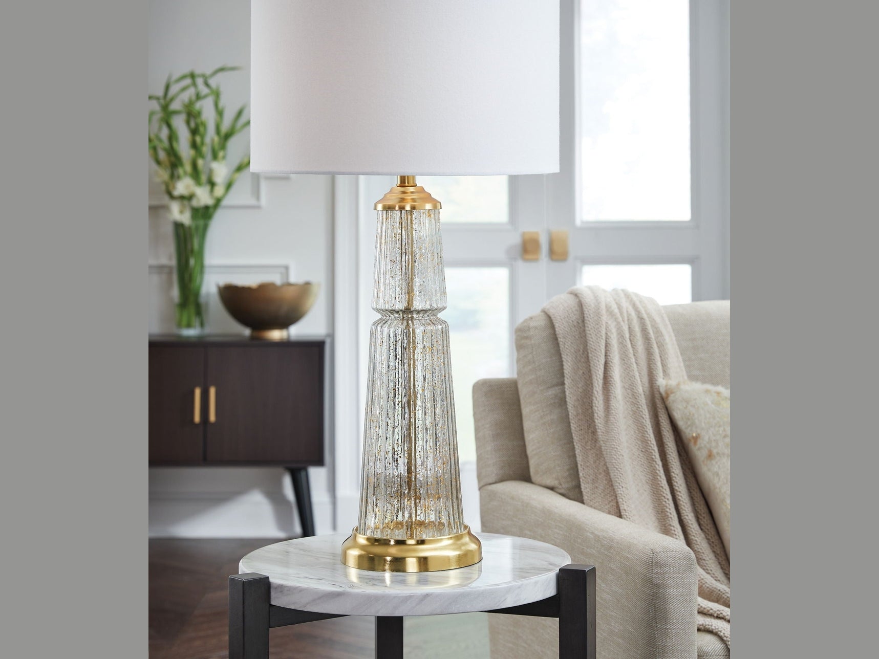 Bakersboro - Glass Table Lamp - Clear / Gold Finish
