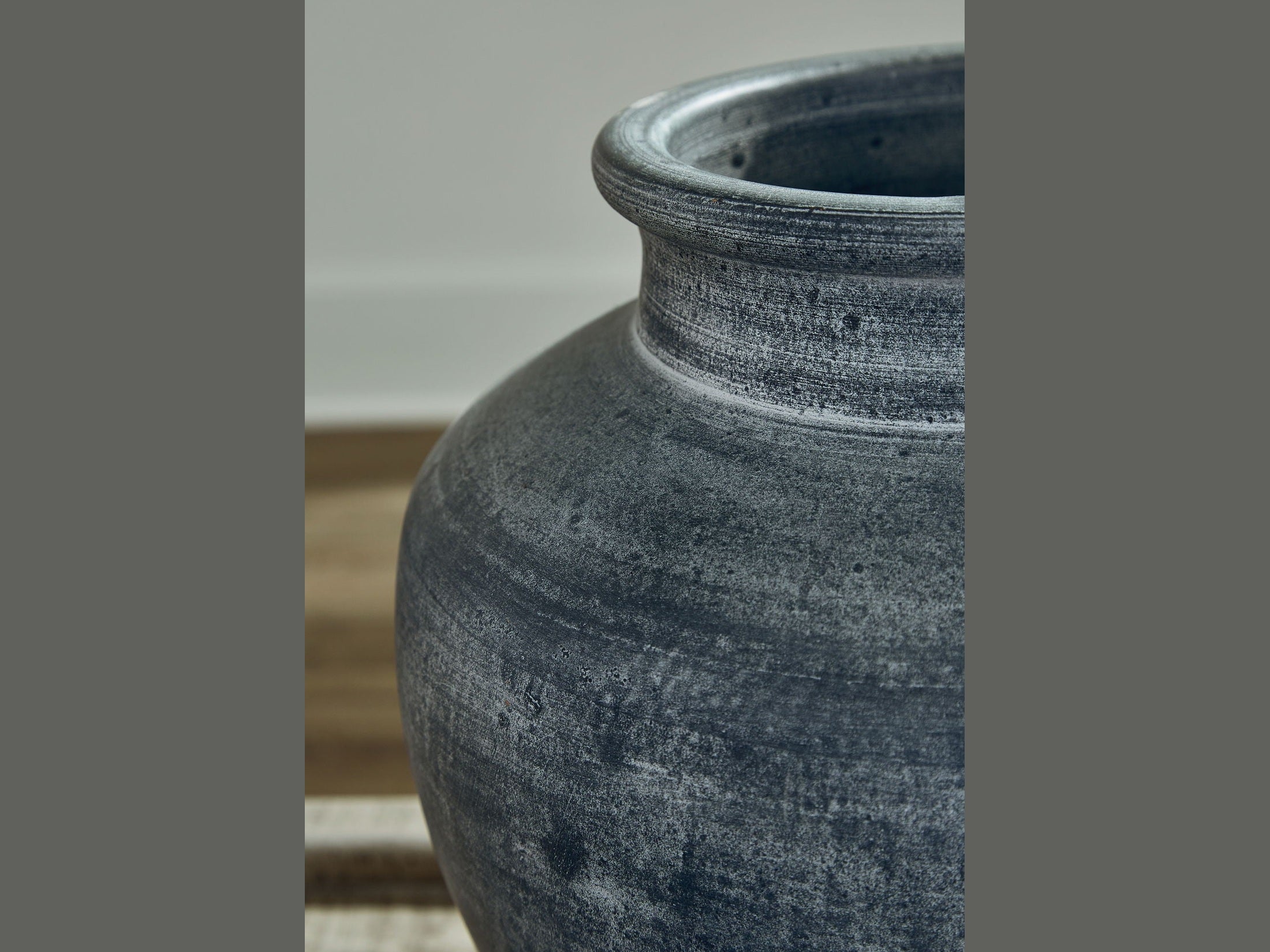 Meadie - 12" Vase