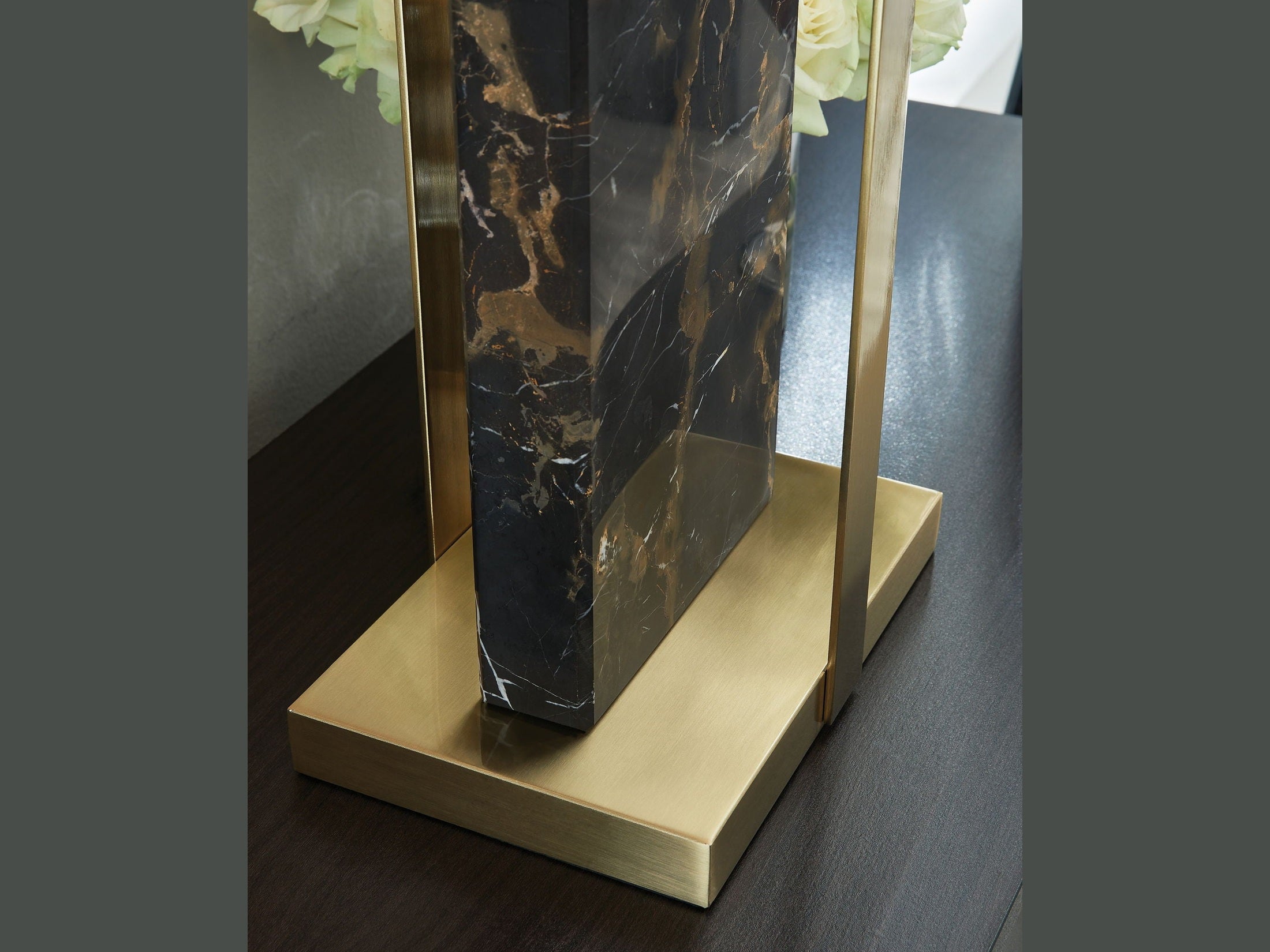 Neonish - Marble Table Lamp - Black / Gold Finish
