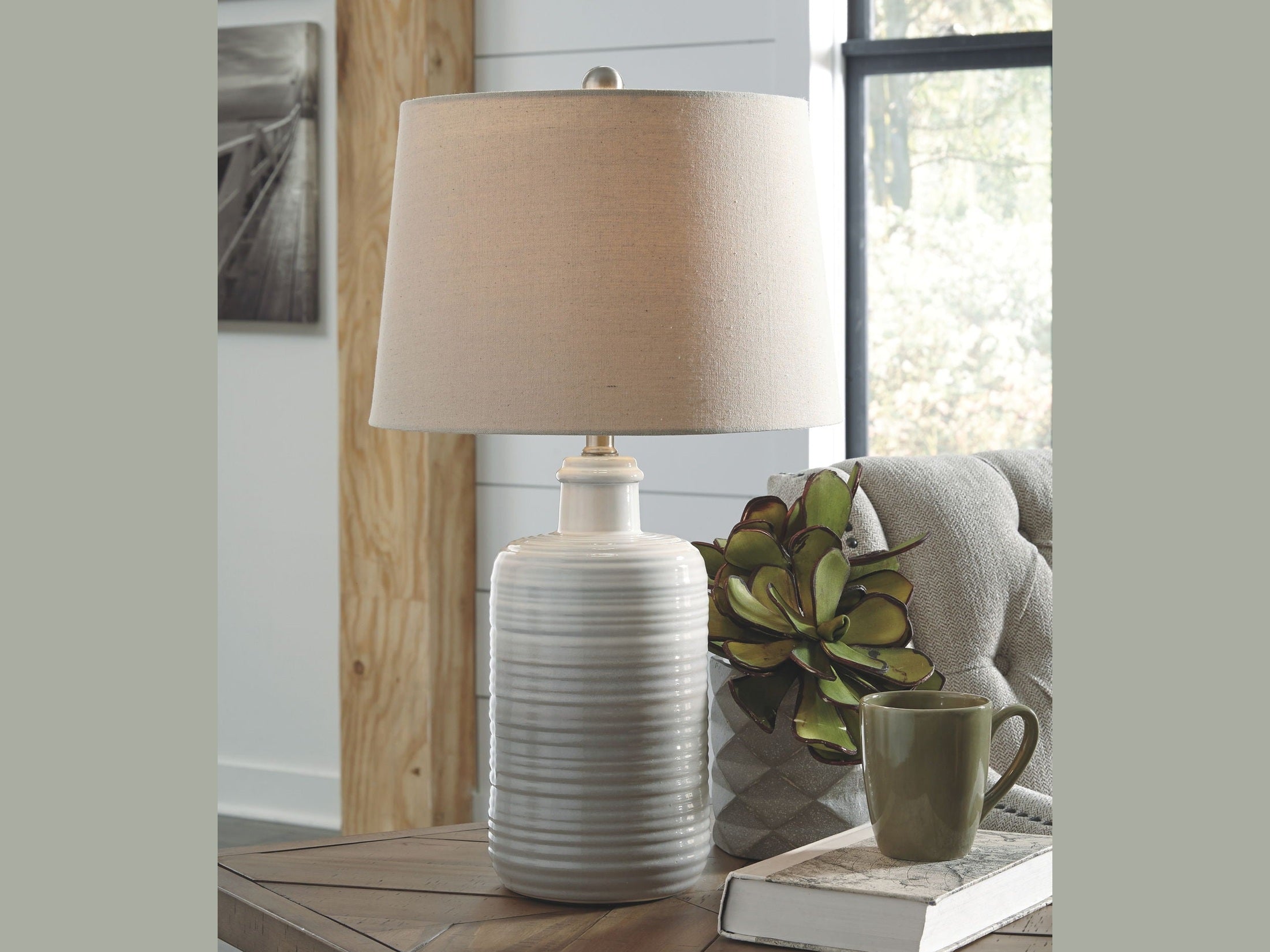 Marnina - Table Lamp