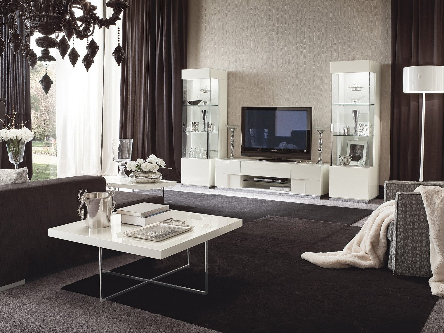 Canova Modern TV Stand