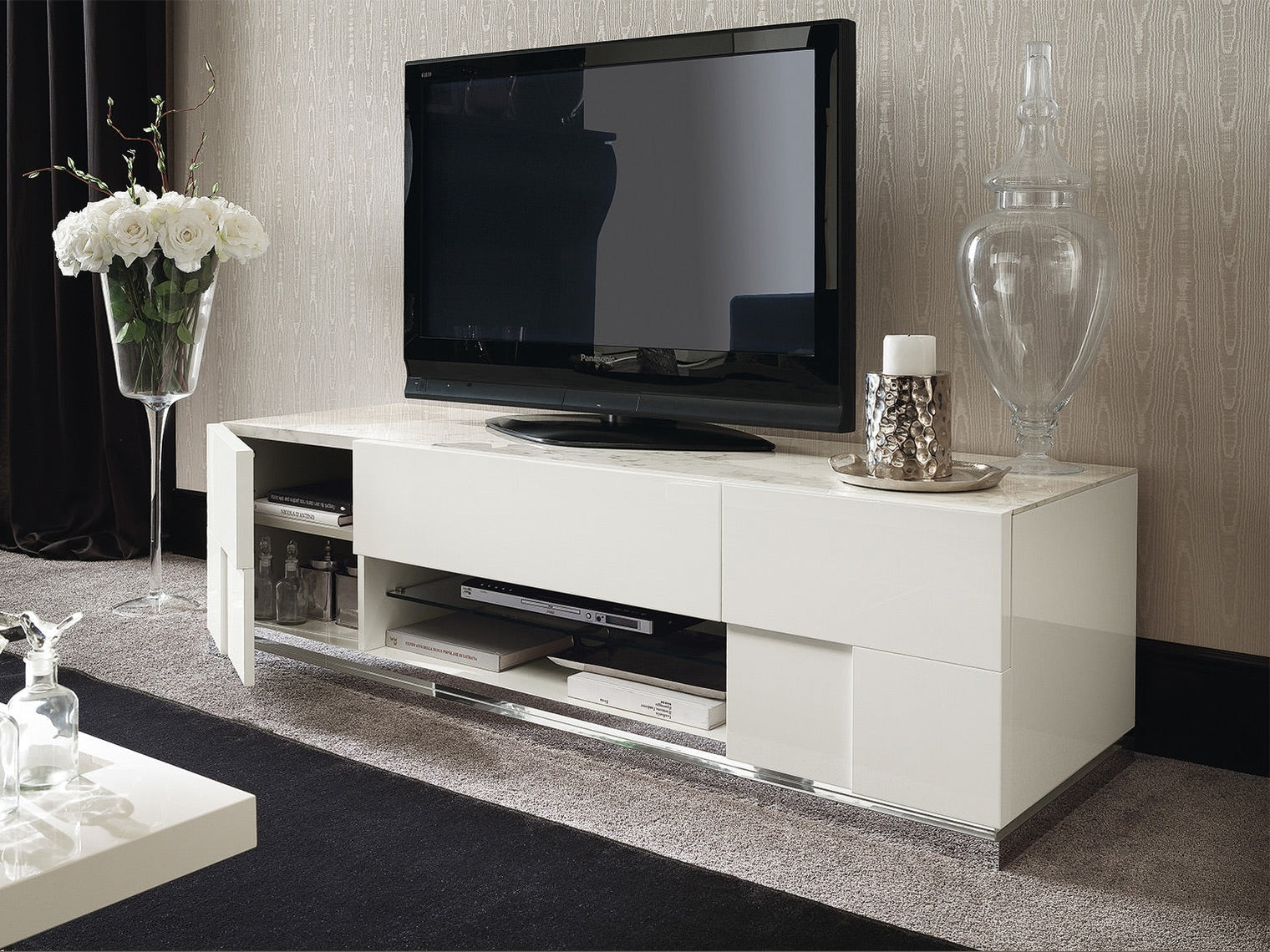 Canova Modern TV Stand