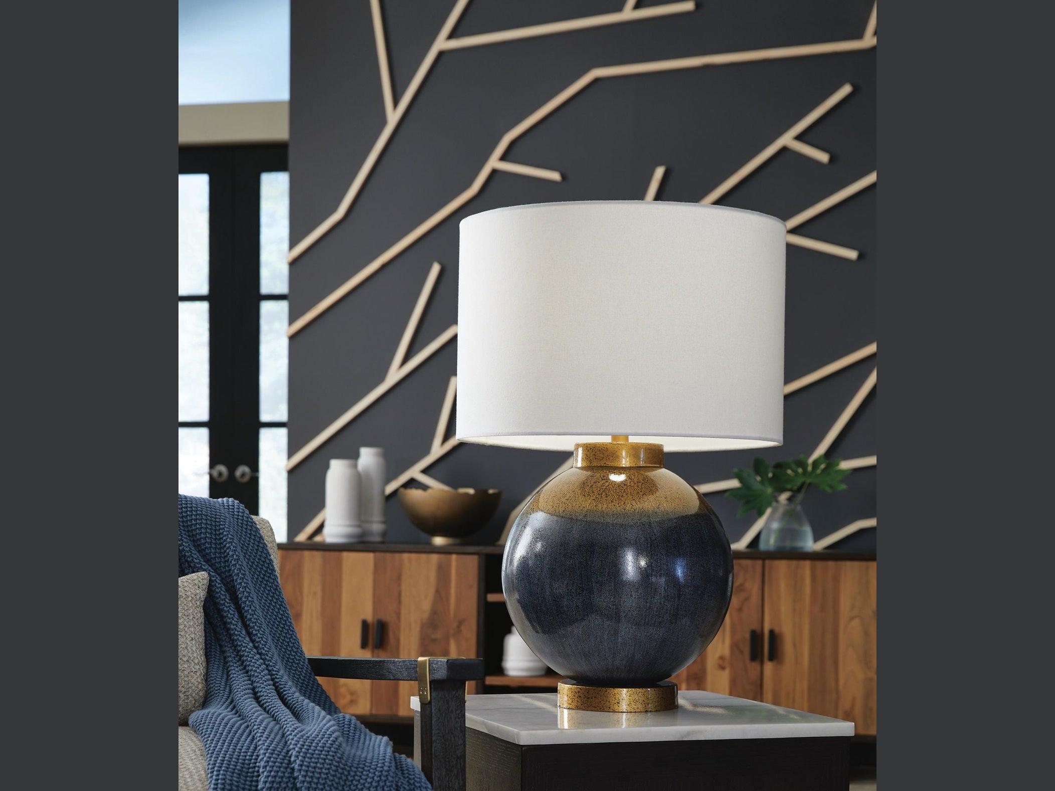 Adara - Metal Table Lamp - Blue / Gold Finish