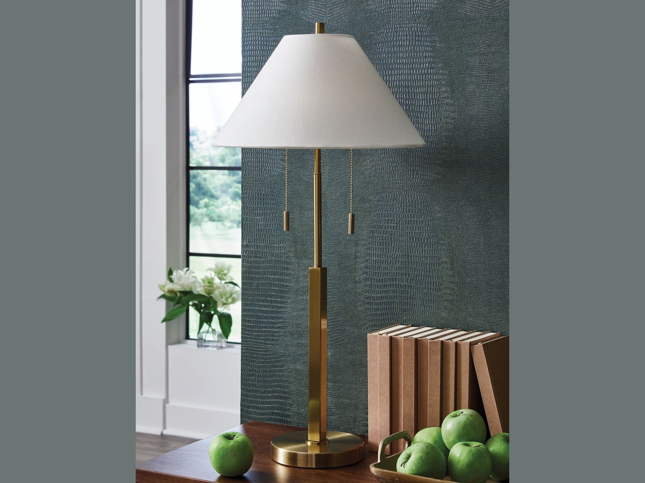 Haigwood - Metal Lamp