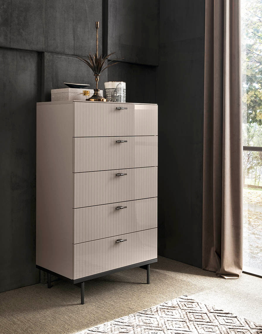 Claire Modern 5-Drawer Chest