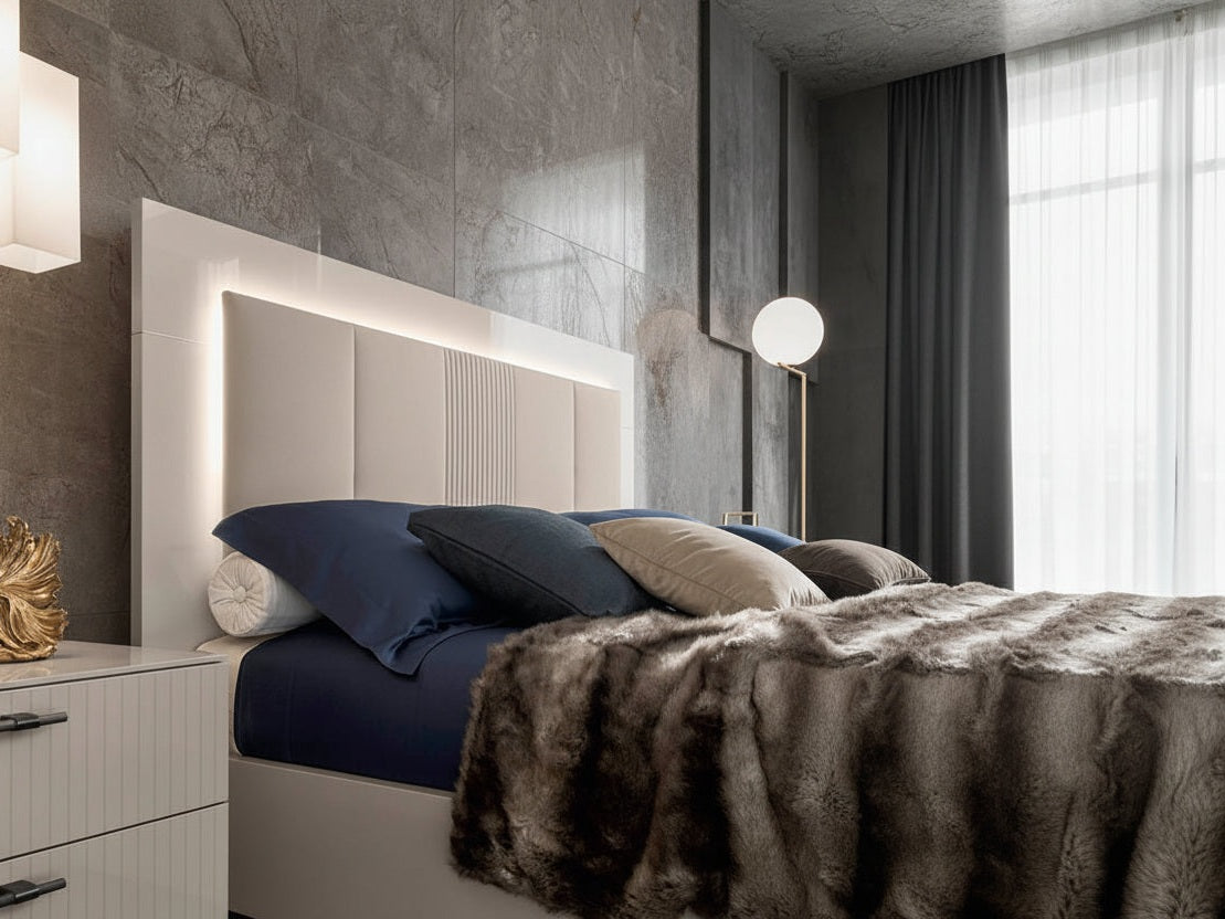 Claire Modern Nightstand