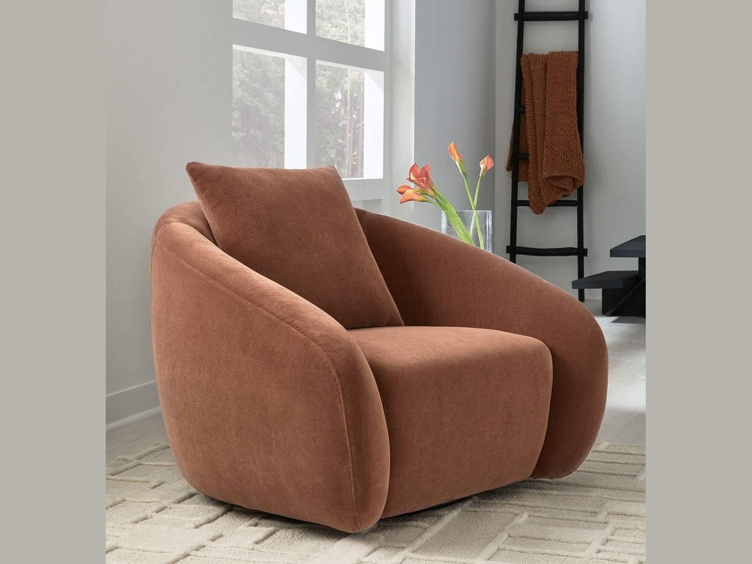 Yahya - Swivel Accent Chair
