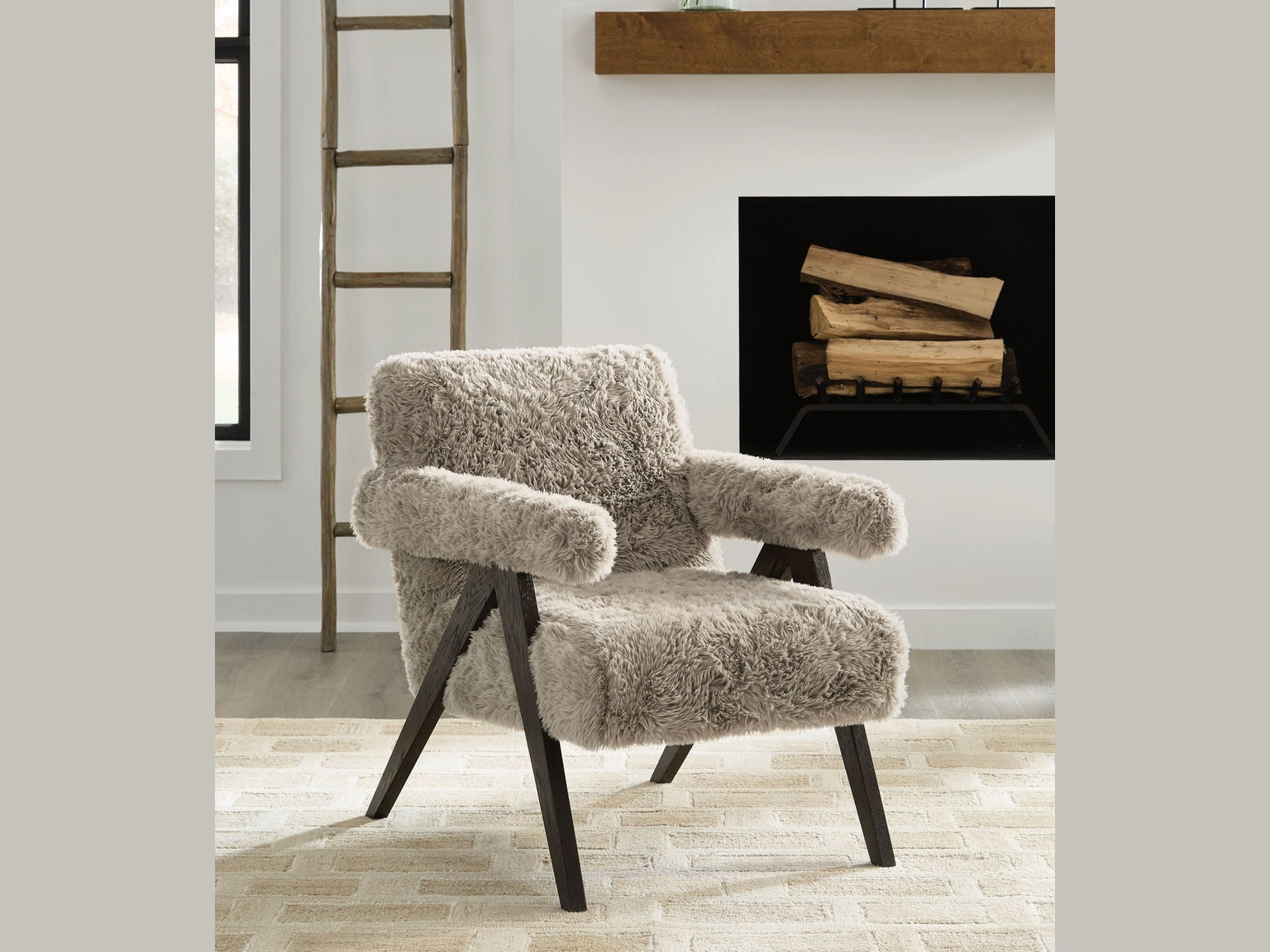 Goda - Accent Chair