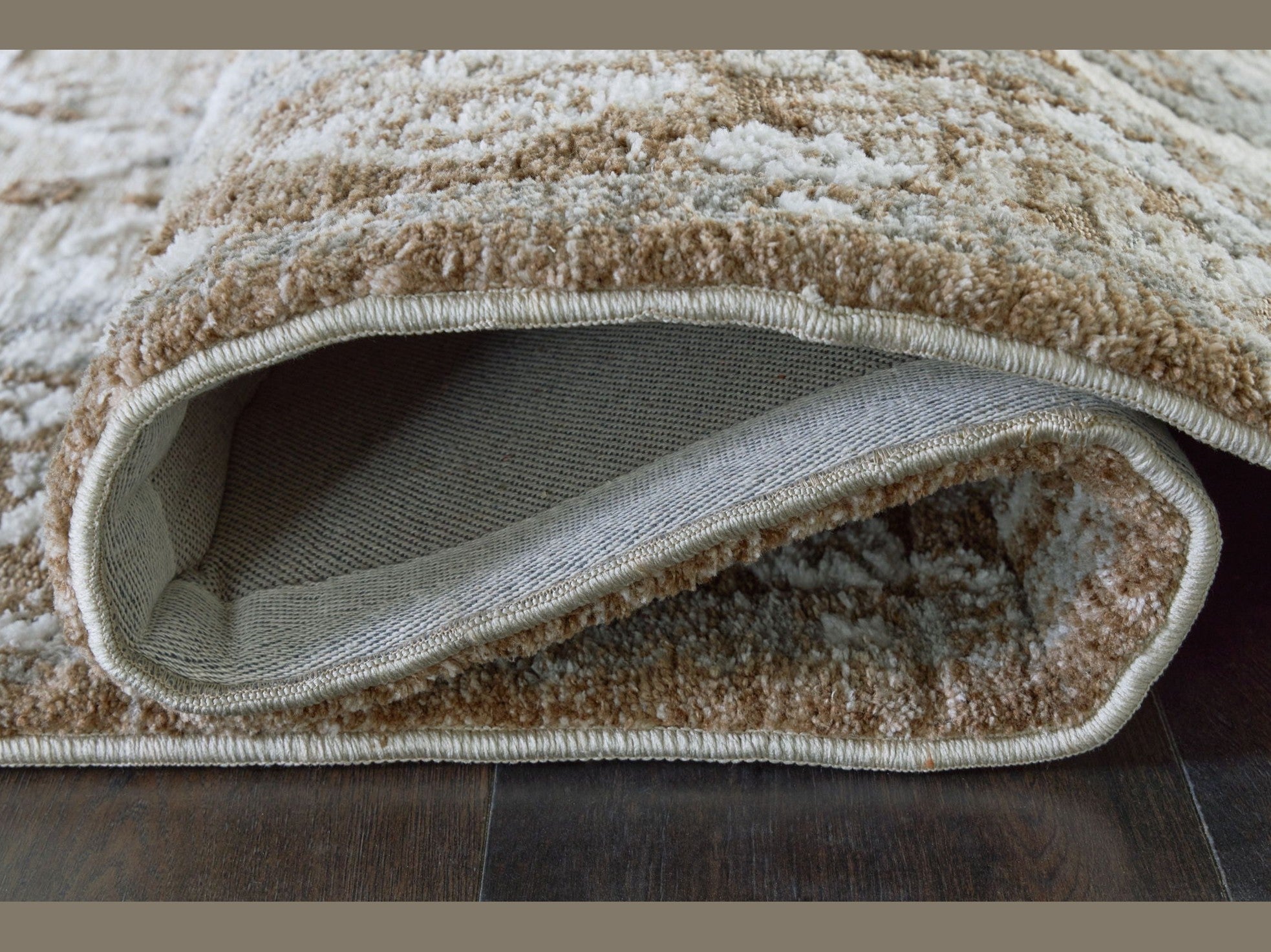 Ainswick - Memory Foam Rug