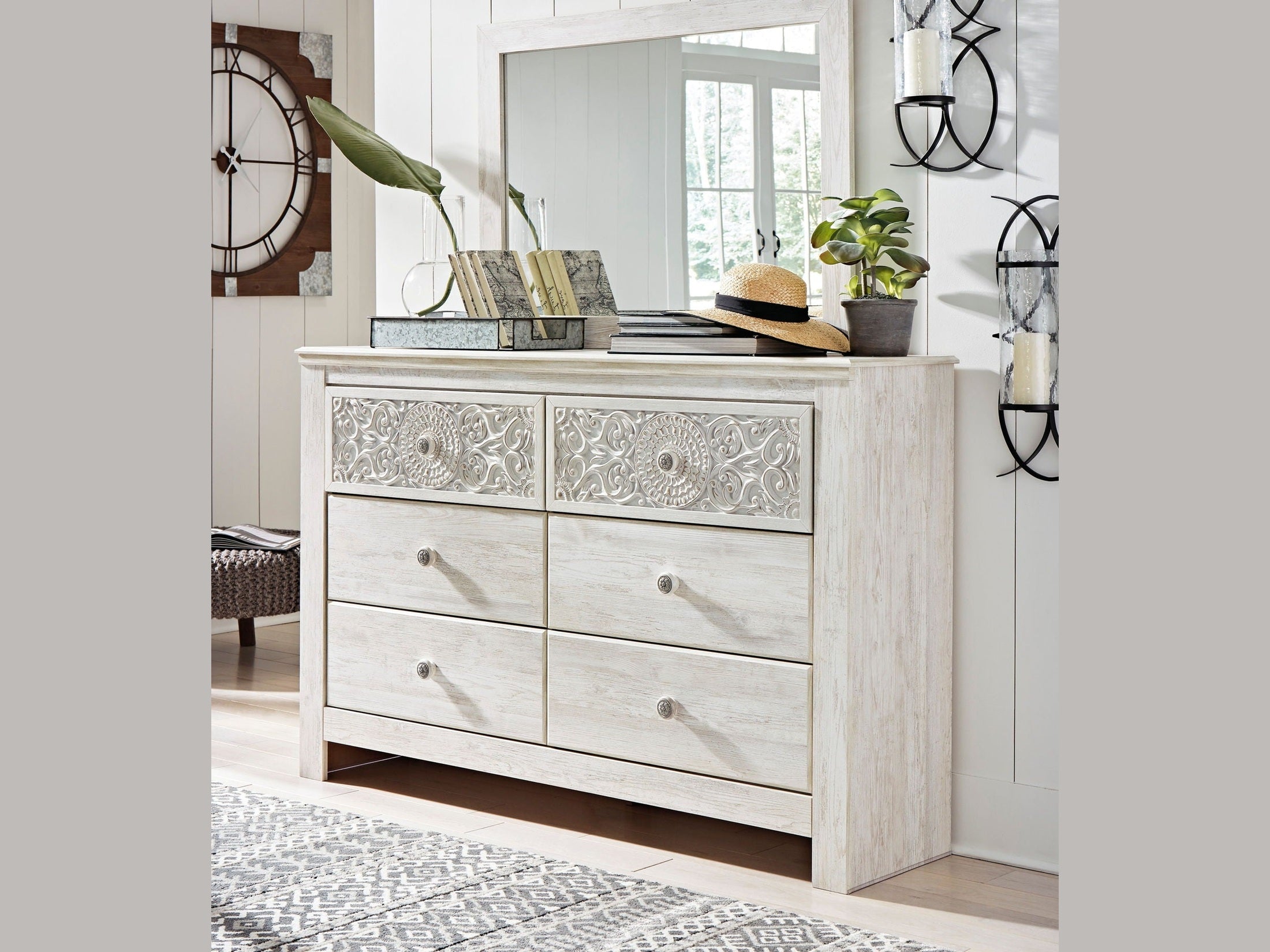 Paxberry - Dresser, Mirror - Medallion Drawer Pulls - Whitewash