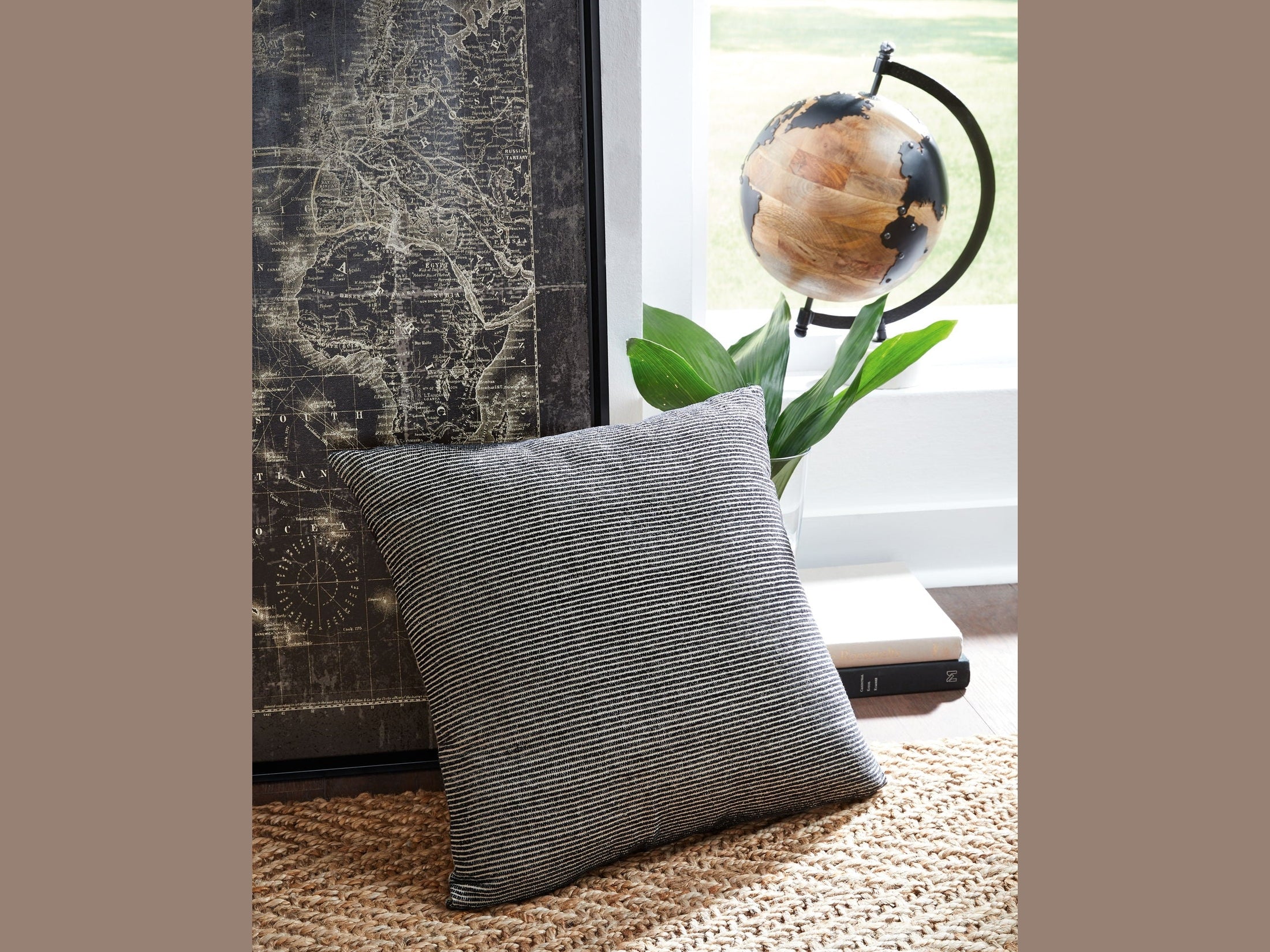 Edelmont - Pillow