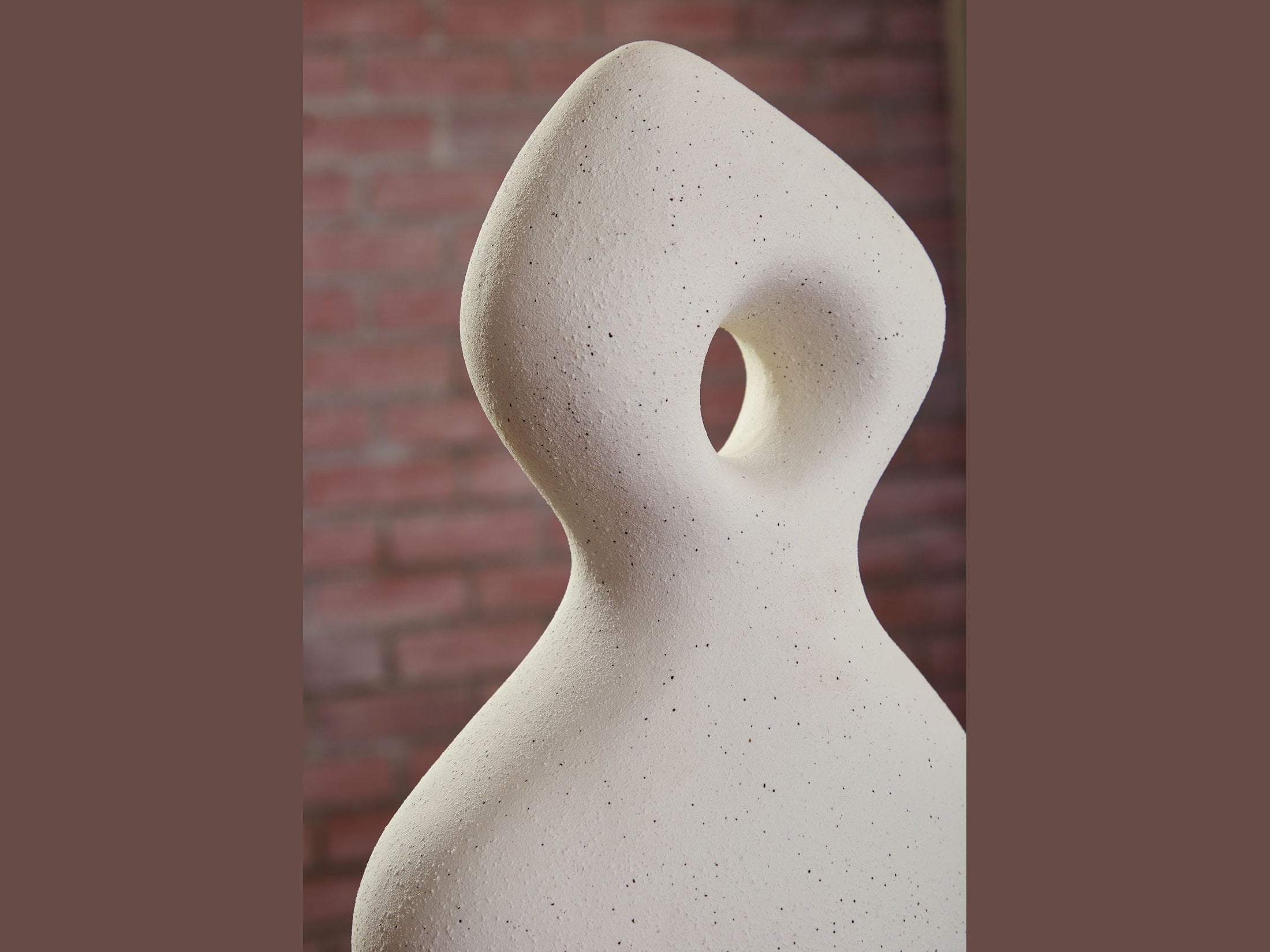 Arthrow - Sculpture - 14" - Off White