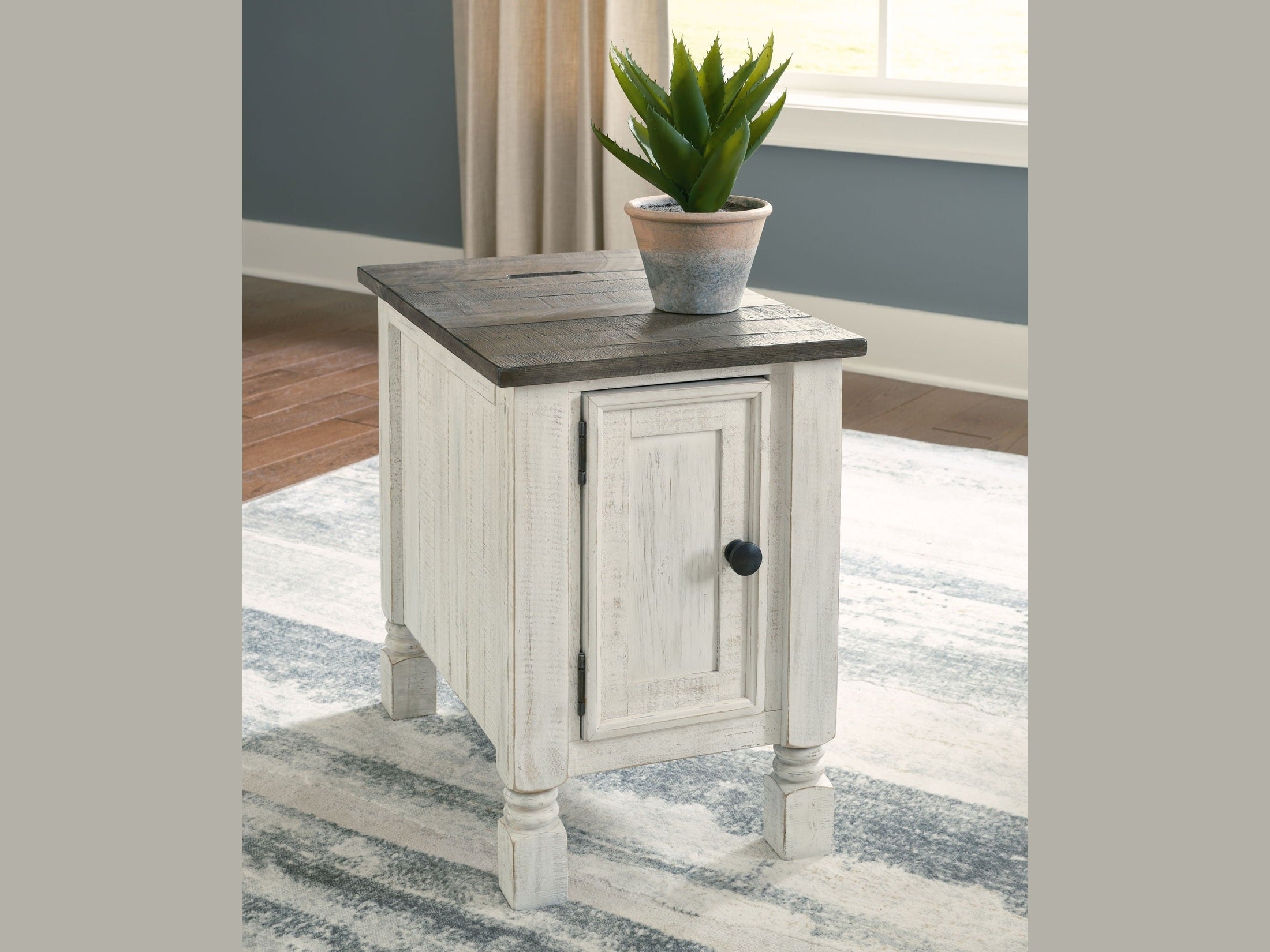 Havalance - Chair Side End Table - White / Gray