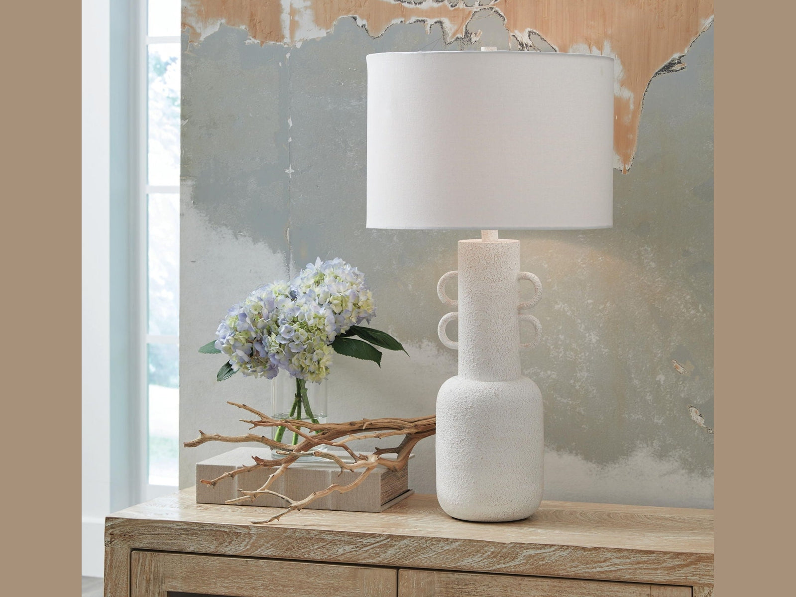 Perringhill - Metal Table Lamp - Distressed White