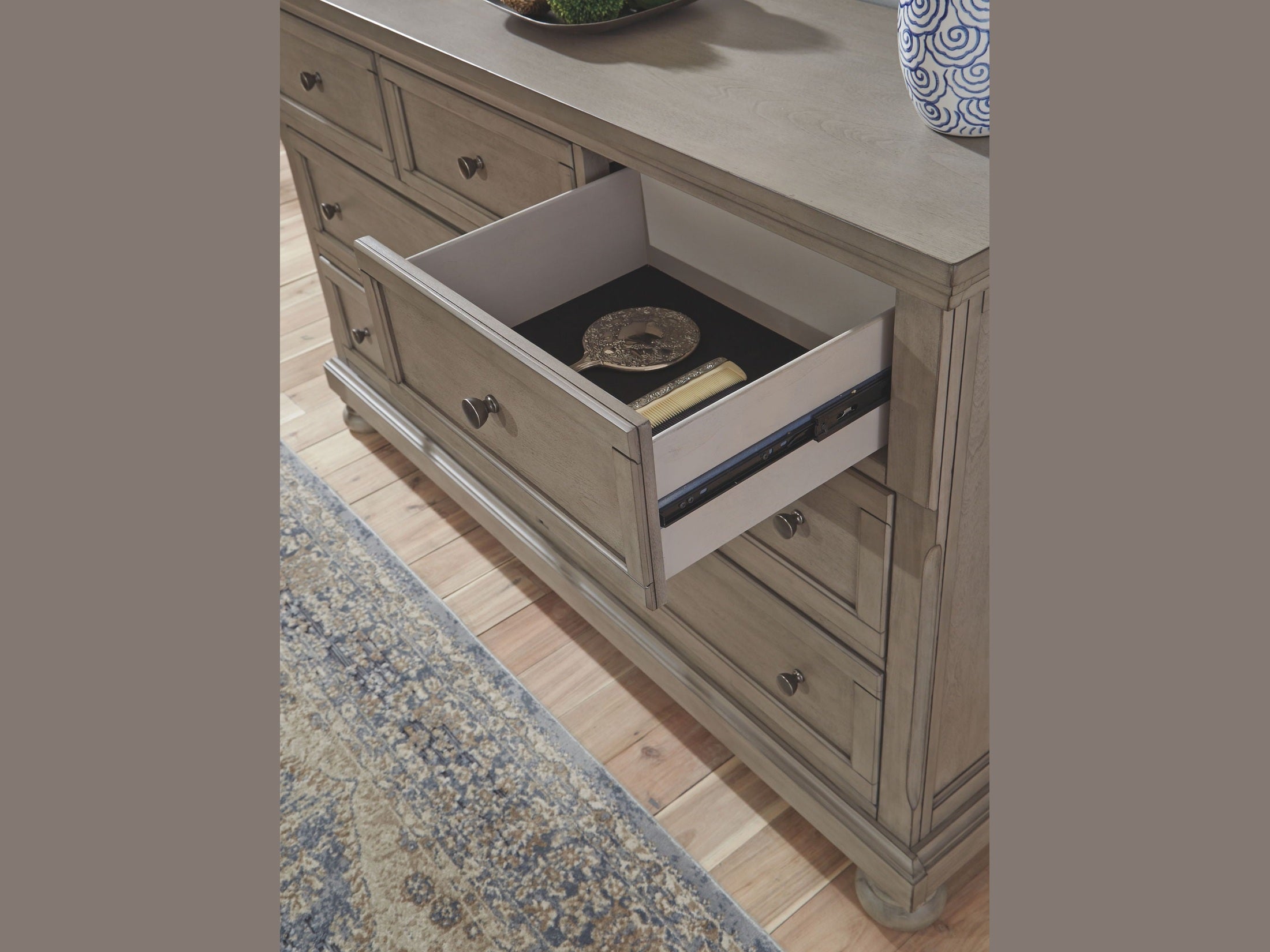 Lettner - Dresser