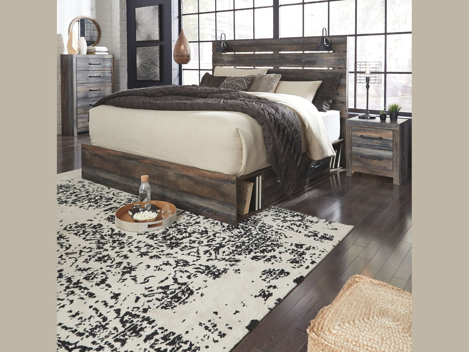 Drystan - Panel Bedroom Set