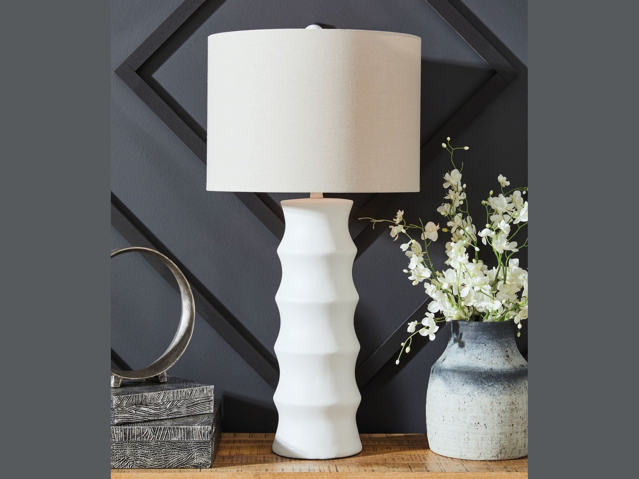 Veraleigh - Poly Lamp