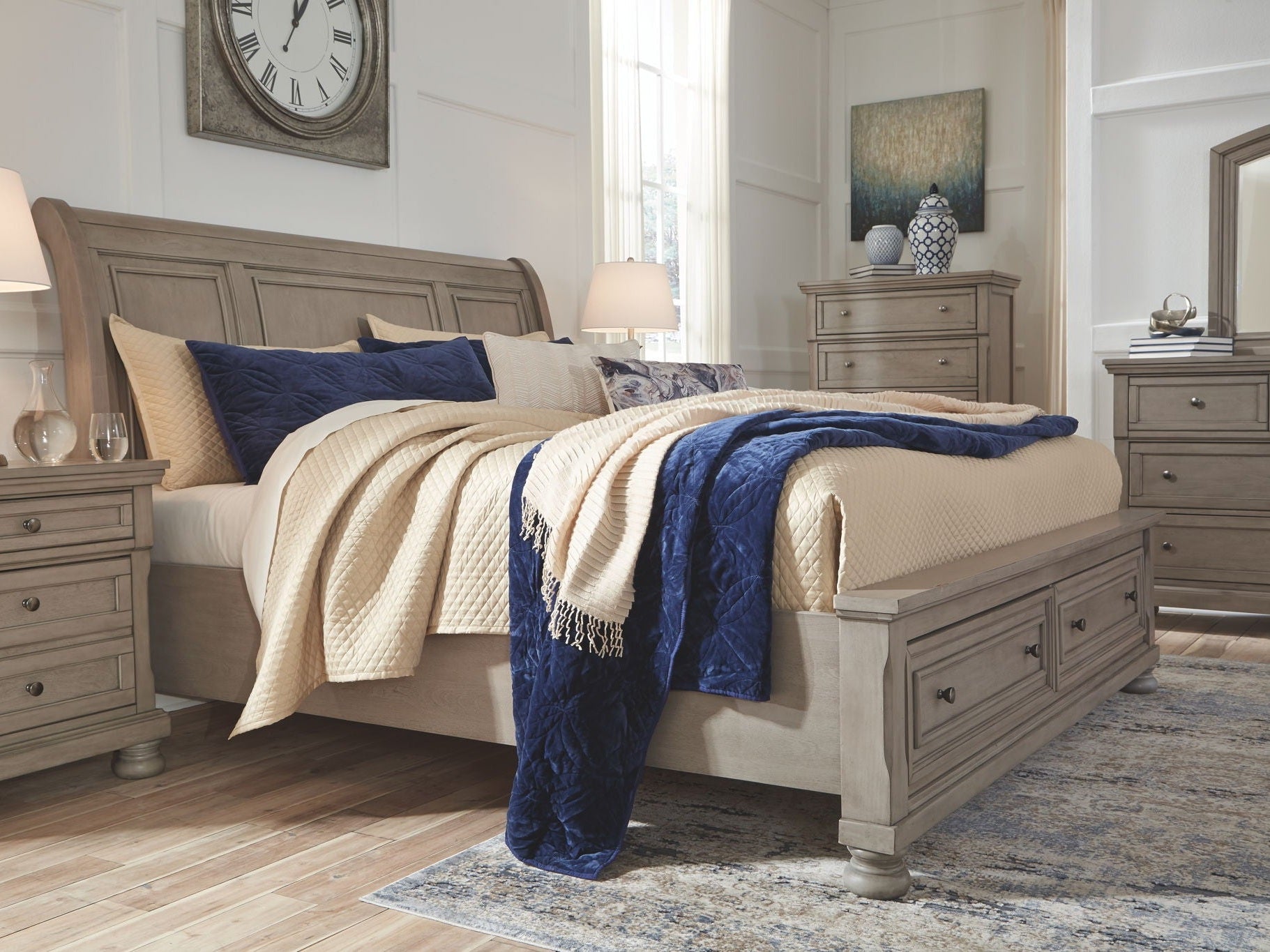 Lettner - Sleigh Bedroom Set